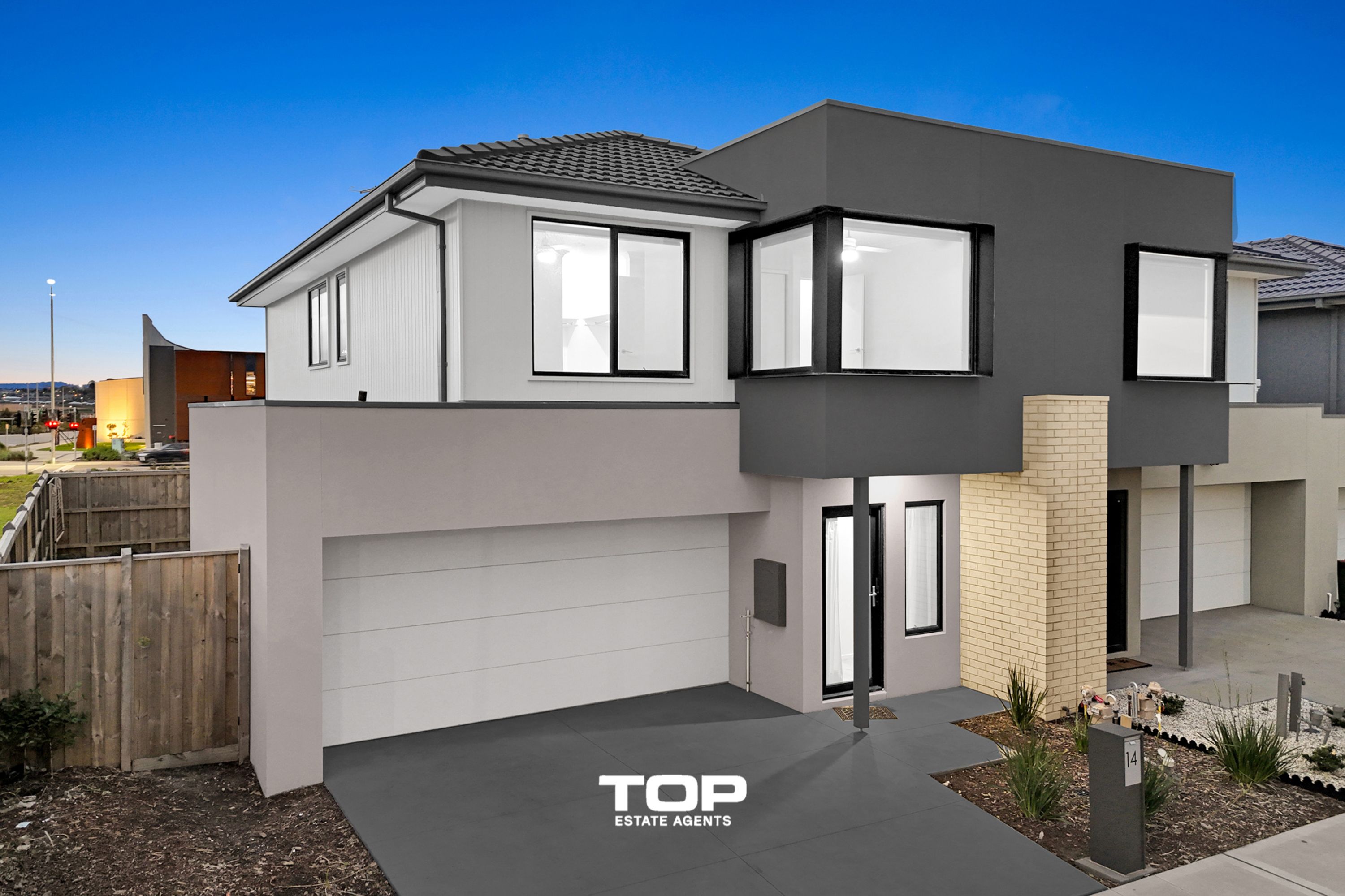 14 Rhumerie Close, Clyde North - Thumbnail 2