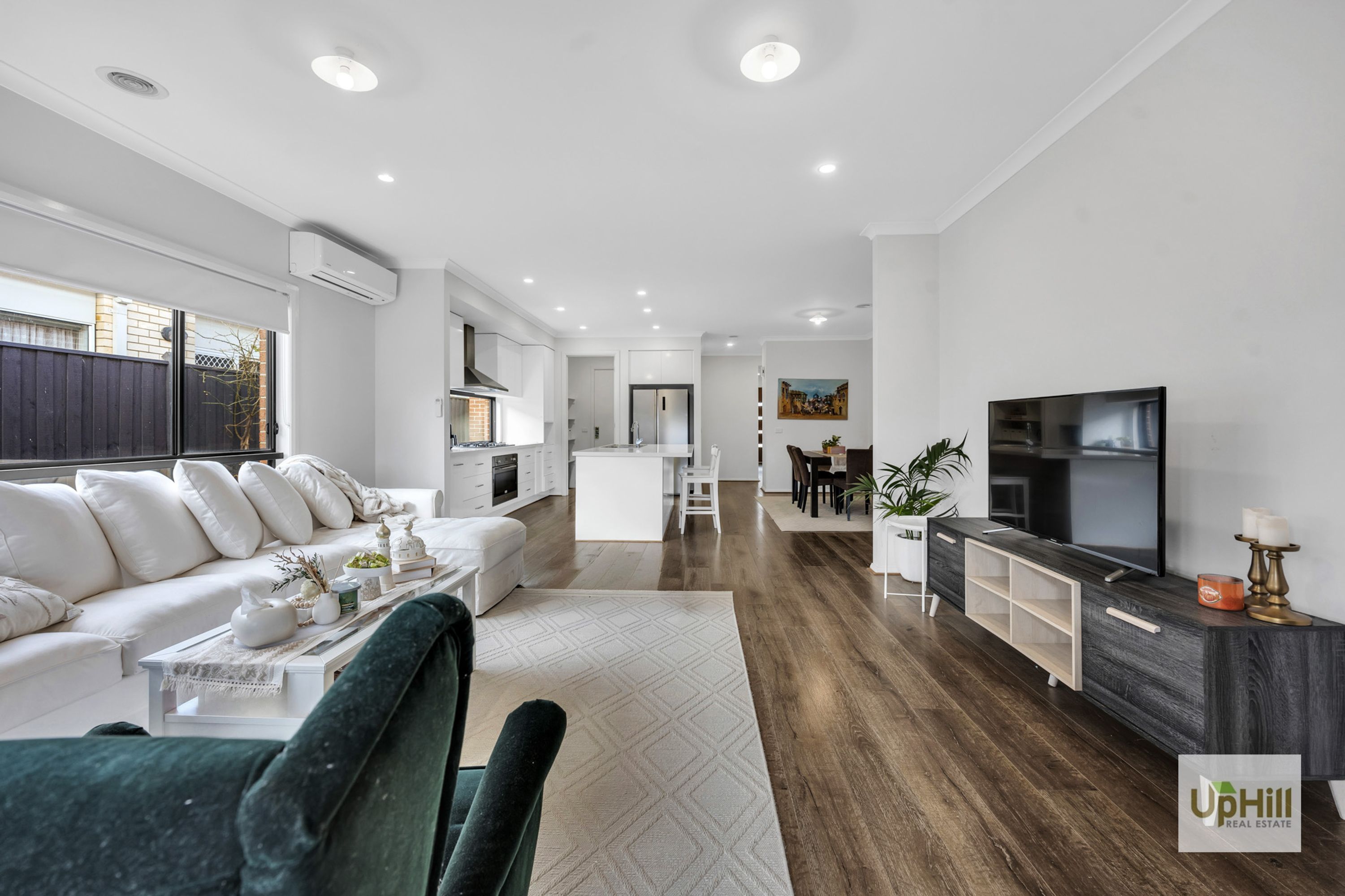 26 Barley Cres, Clyde North - Thumbnail 4