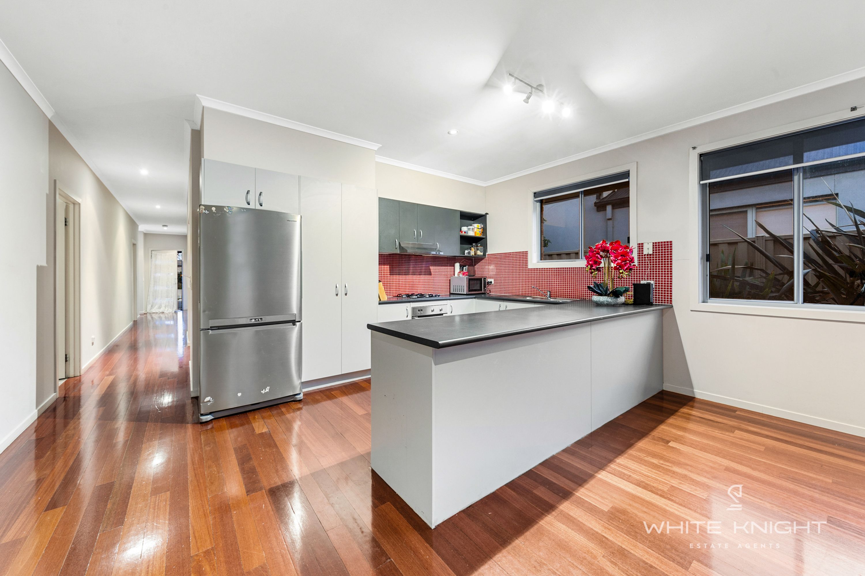 33 The Avenue, Caroline Springs VIC 3023, Caroline Springs - Thumbnail 4
