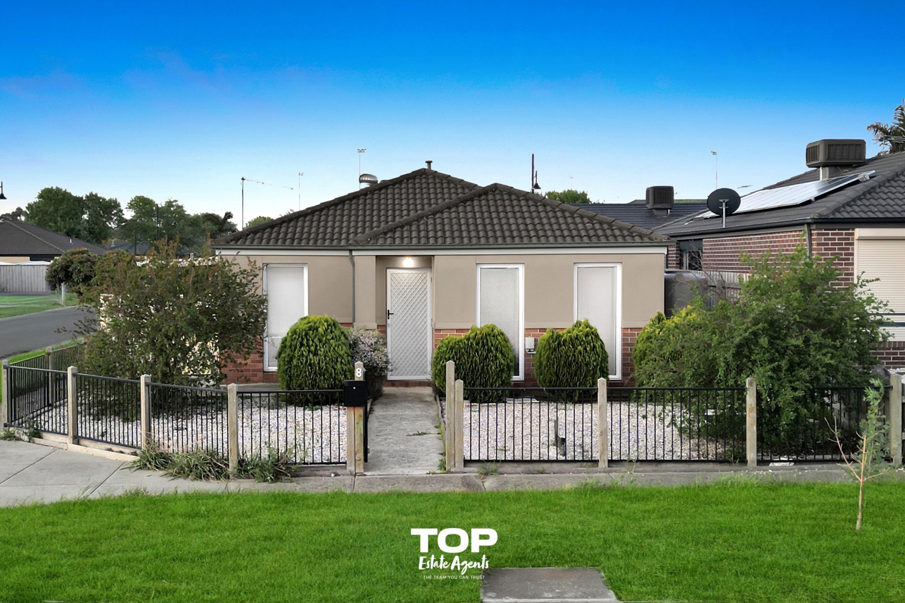 8 Violet Way, Cranbourne - Thumbnail 2