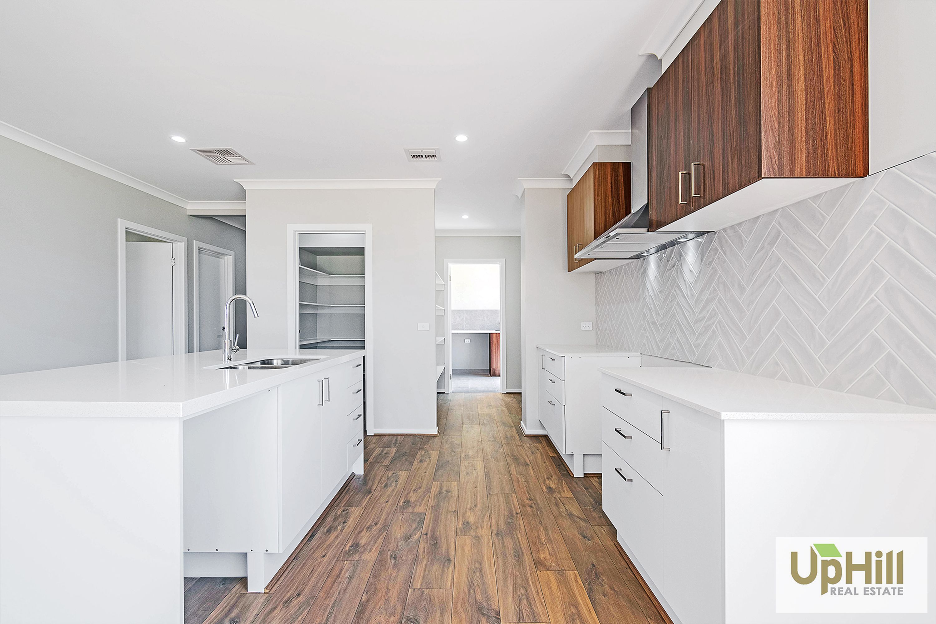 30 Domingo Avenue, Clyde North - Thumbnail 4