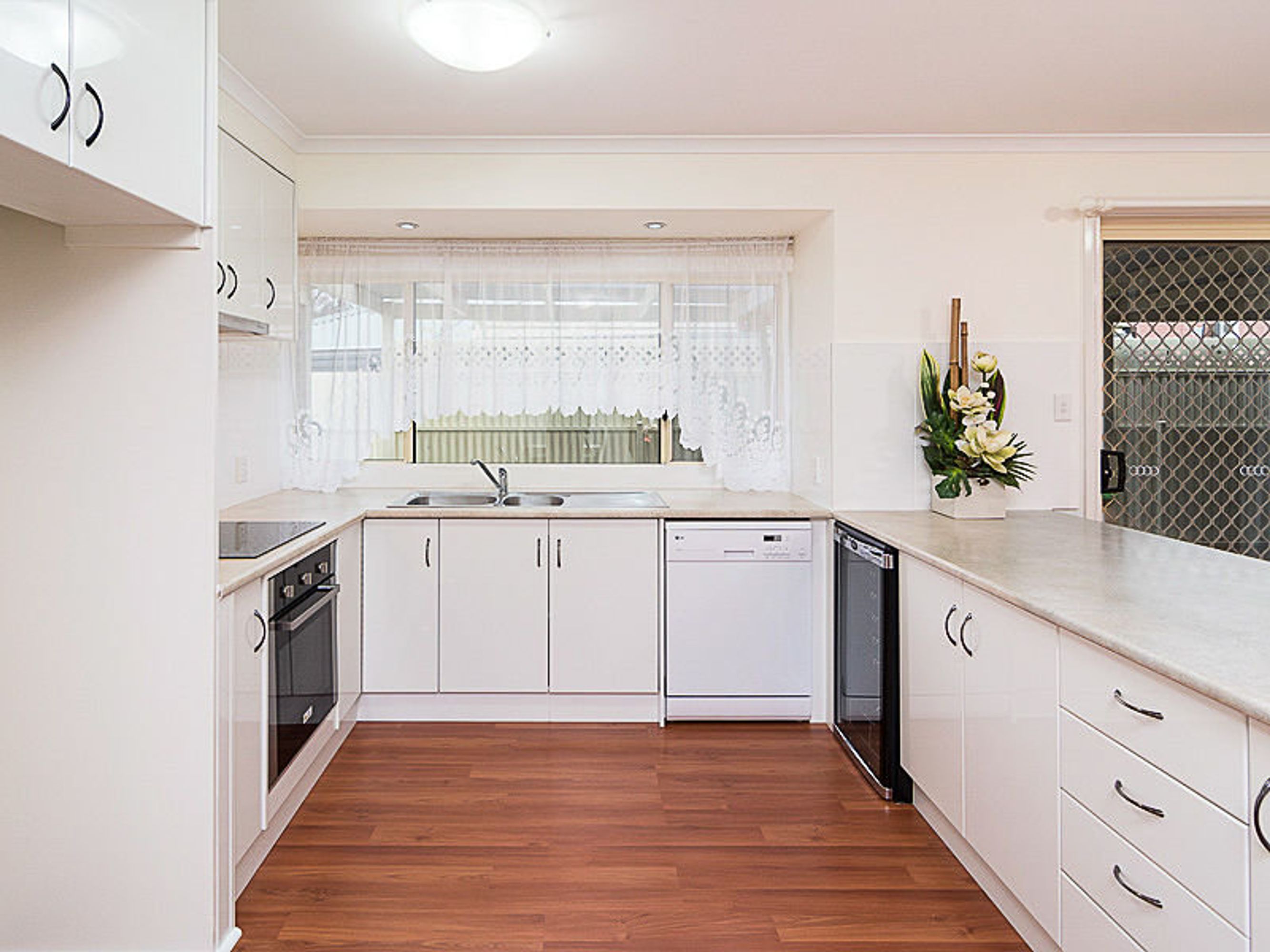 4 Bartholomew Avenue, Lobethal, SA 5241, Lobethal - Thumbnail 2