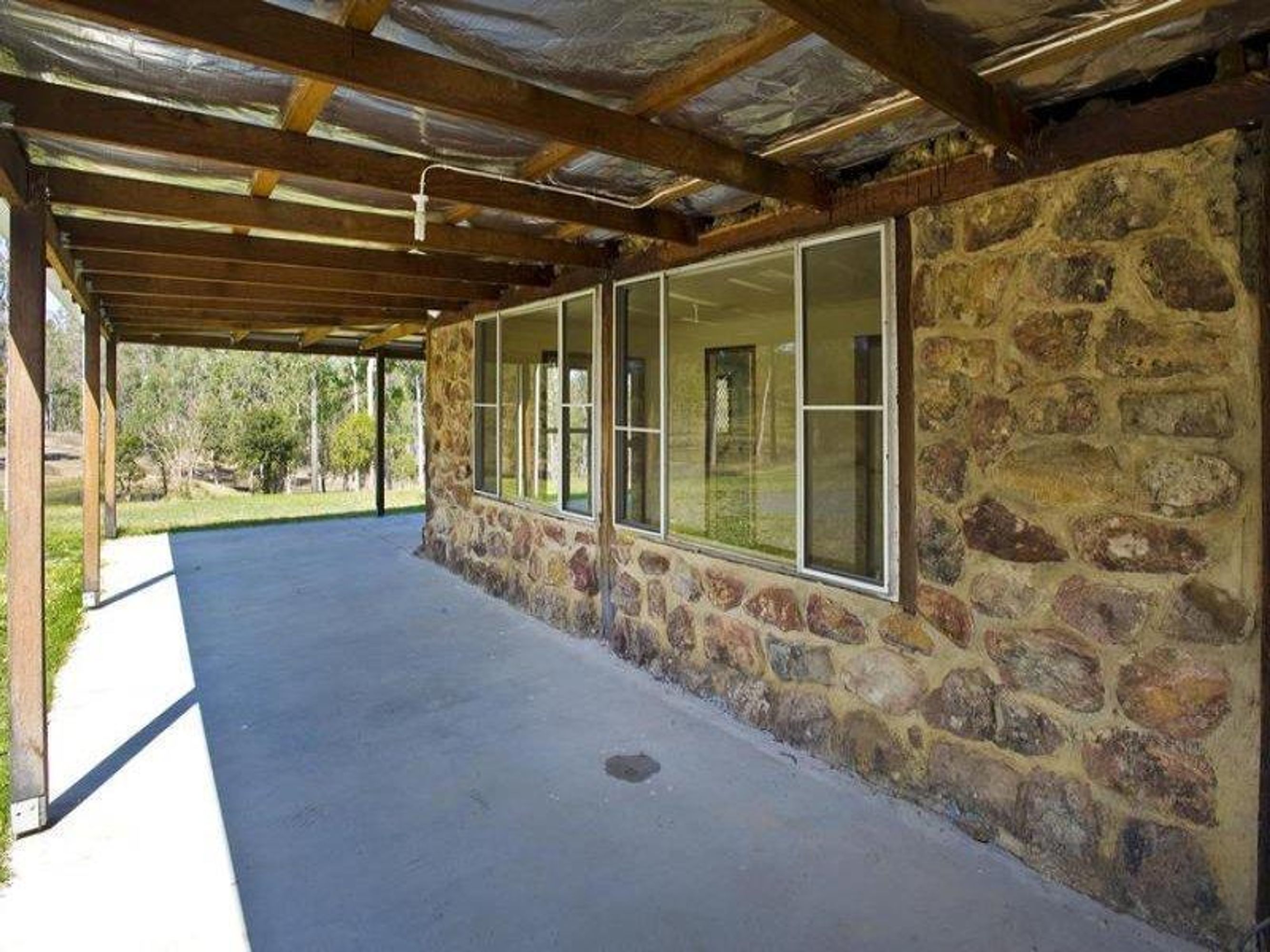 3939 Coaldale Road, Upper Fine Flower - Thumbnail 8