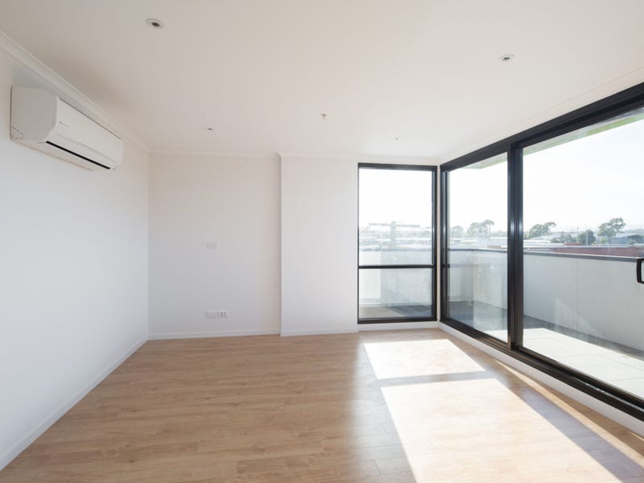 201/28-30 Warwick Avenue, Springvale - Thumbnail 2