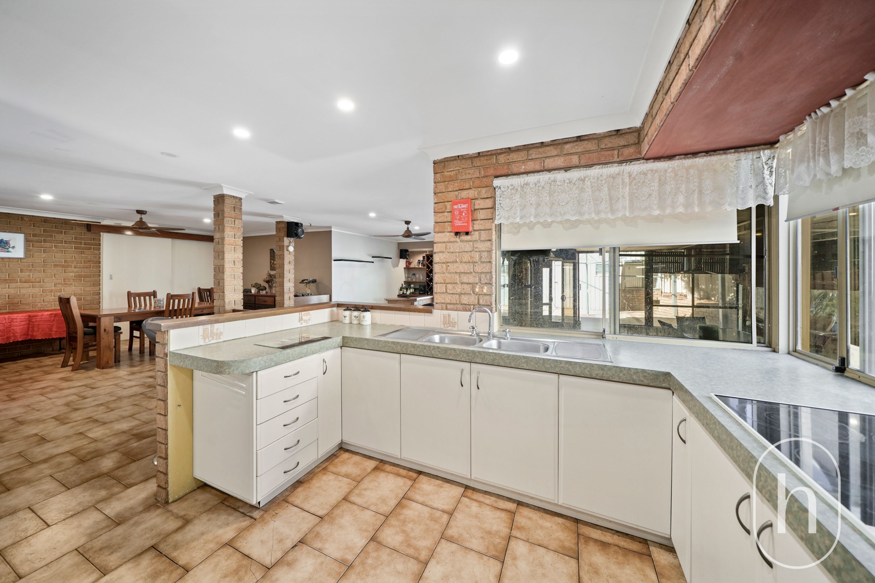 3 Dawn Place, Beldon - Thumbnail 4