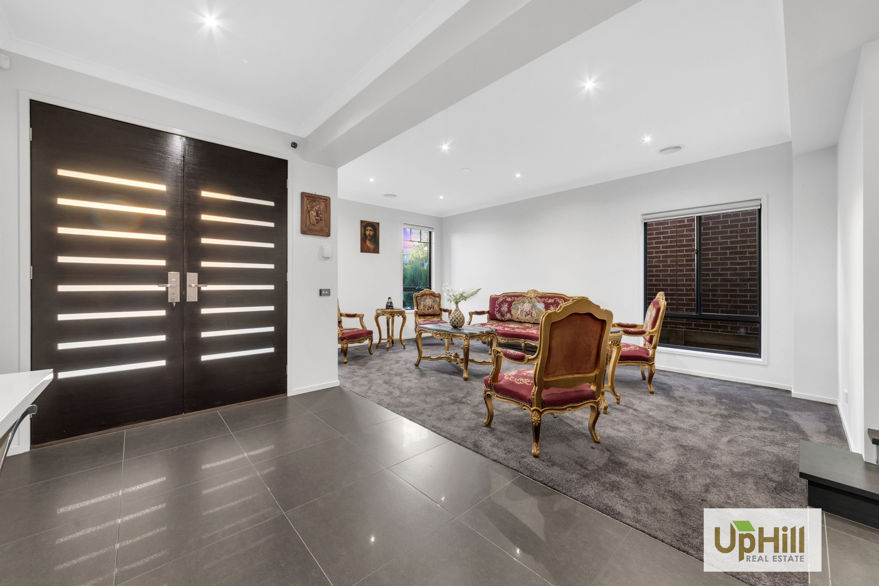26 Greenslate Street, Clyde North - Thumbnail 2