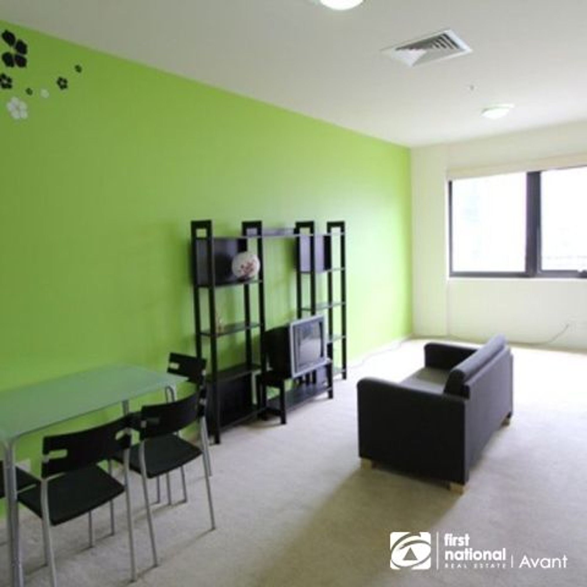 1212/250 Elizabeth Street, Melbourne - Thumbnail 3