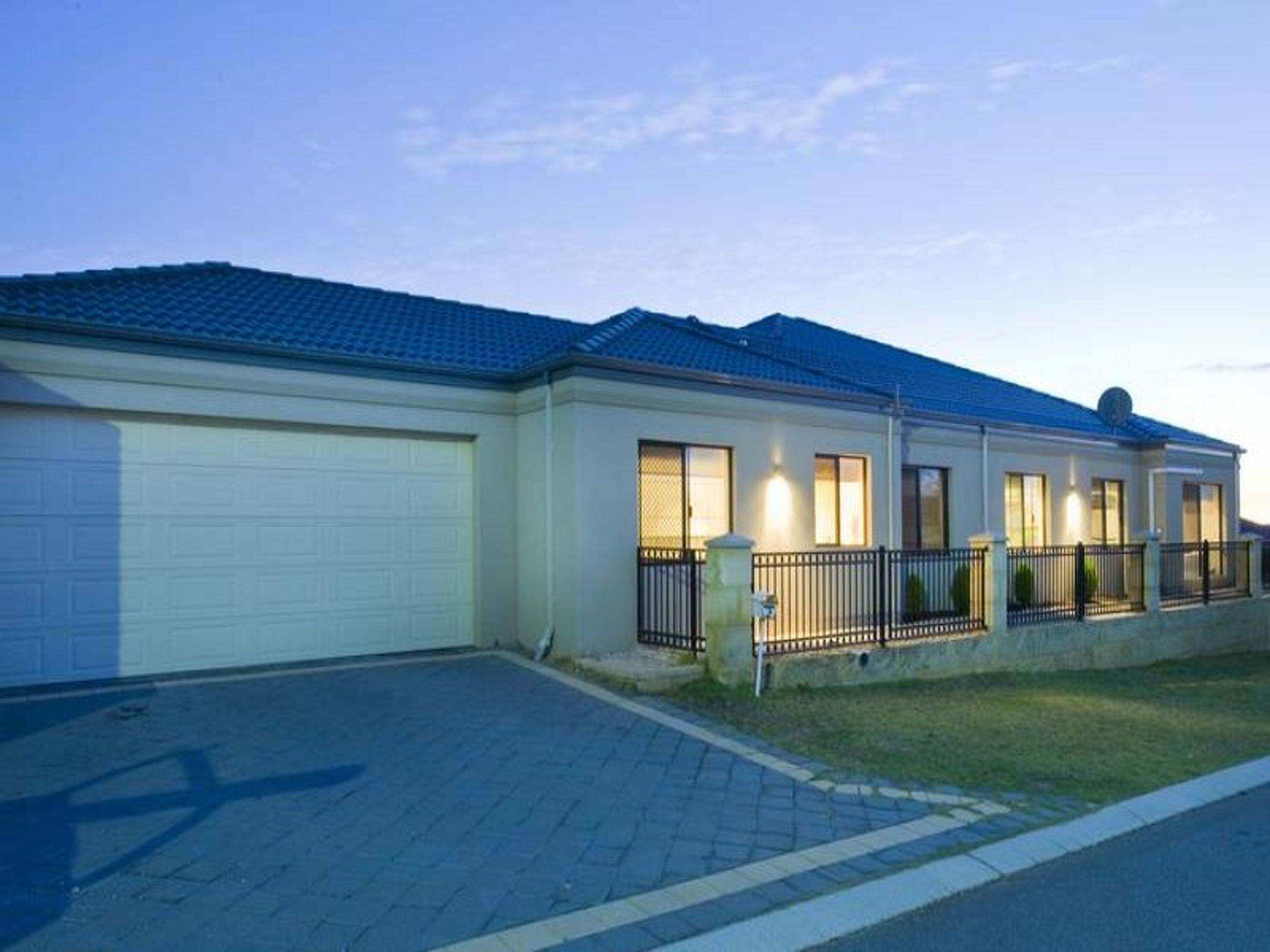 2 Josbury Corner, Carramar - Thumbnail 3