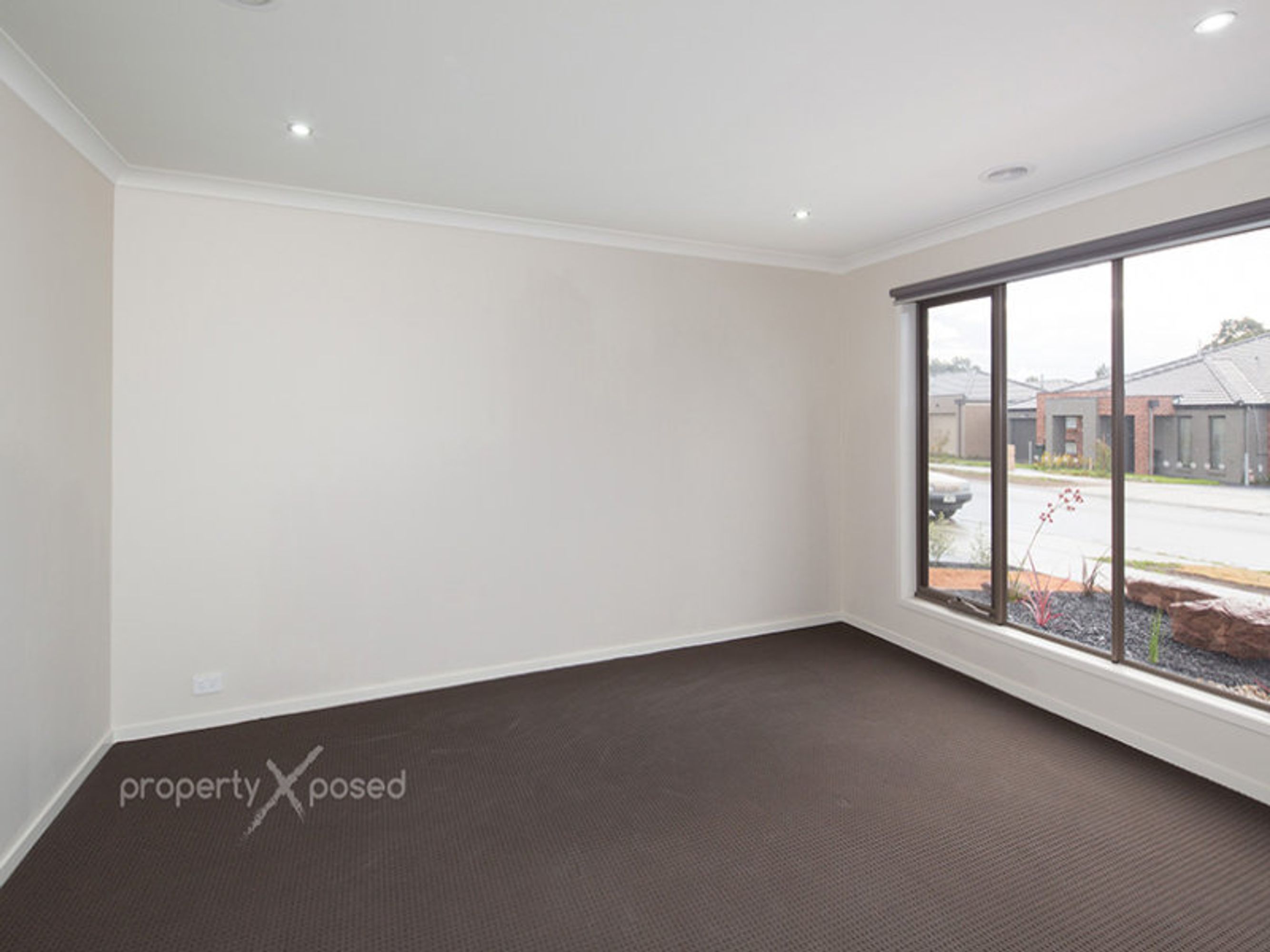 8 Wattlewood Place, Carrum Downs - Thumbnail 2