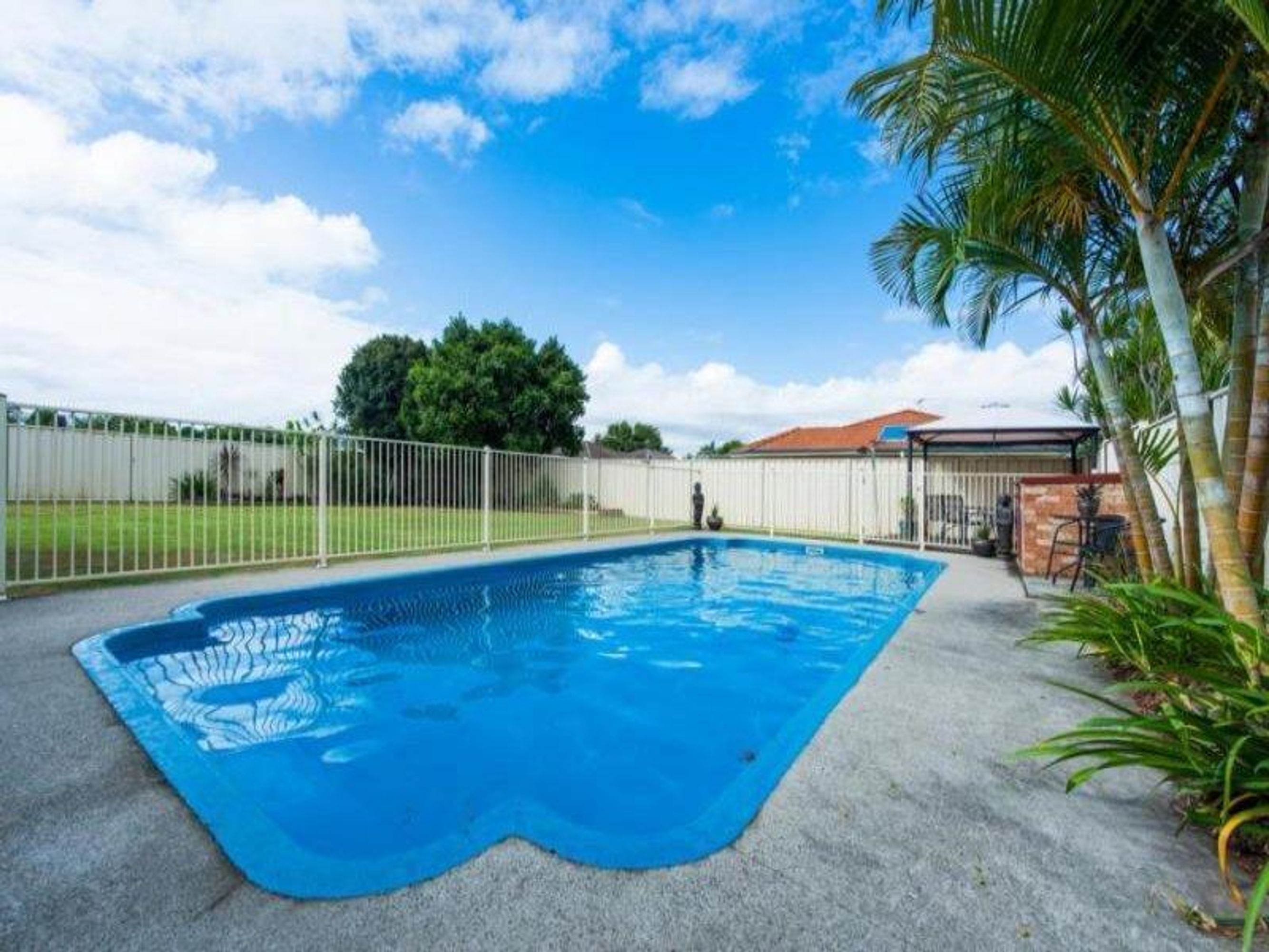 14 North Meadow Drive, Grafton - Thumbnail 4