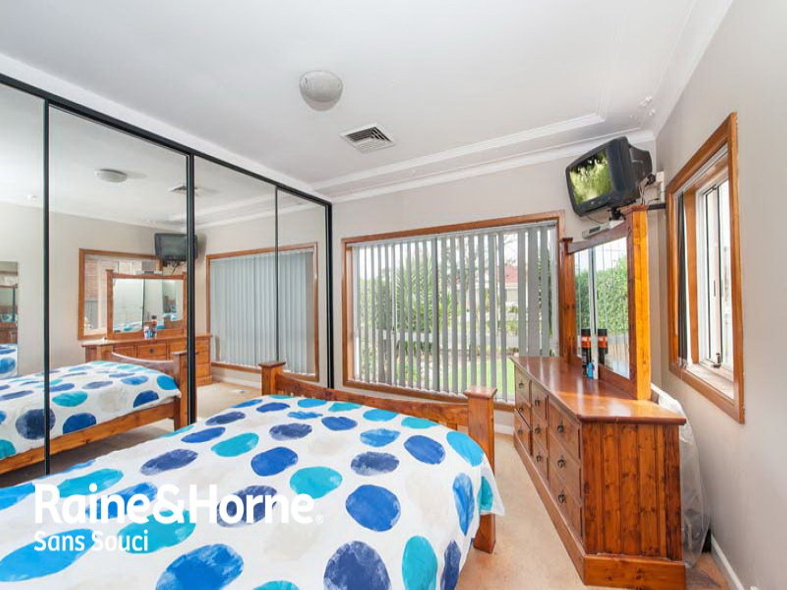 25 Harslett Crescent, Beverley Park - Thumbnail 6