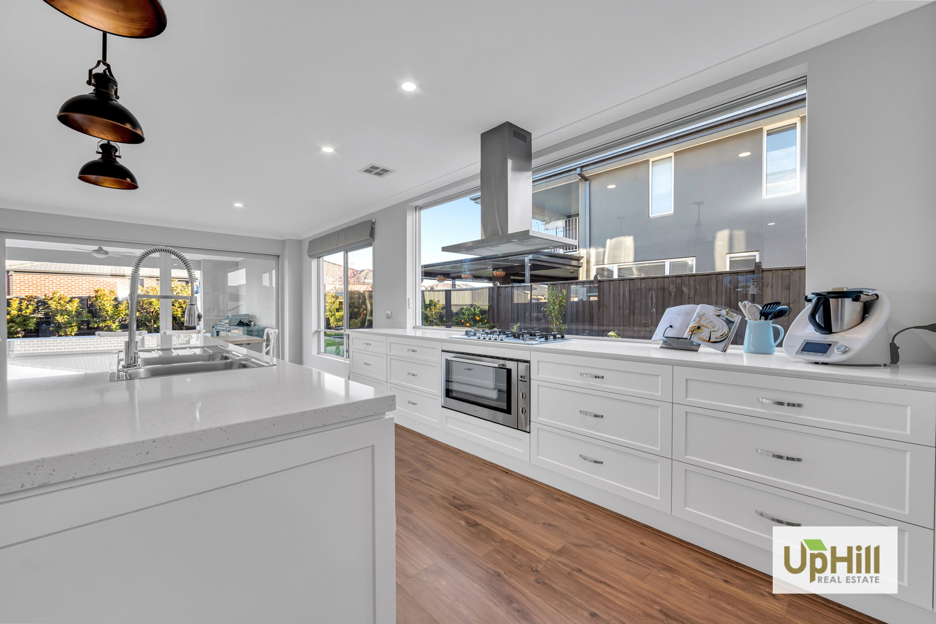 4 Salamanca Drive, Clyde North - Thumbnail 8