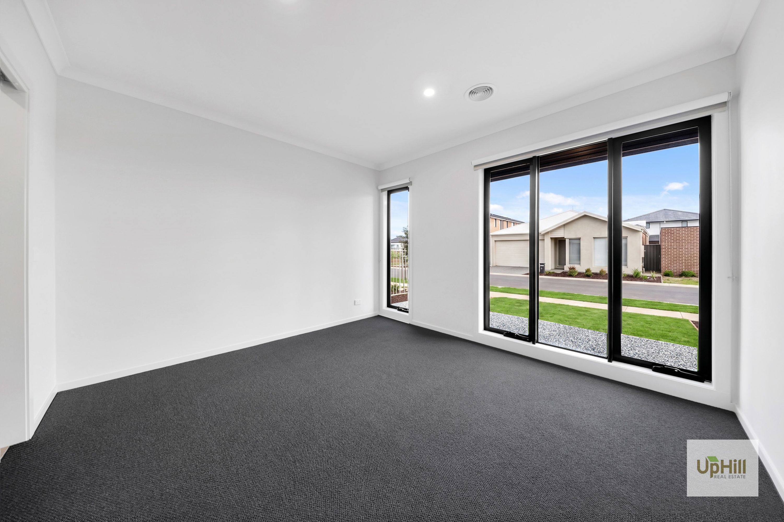 15 Forbs St, Clyde North - Thumbnail 8