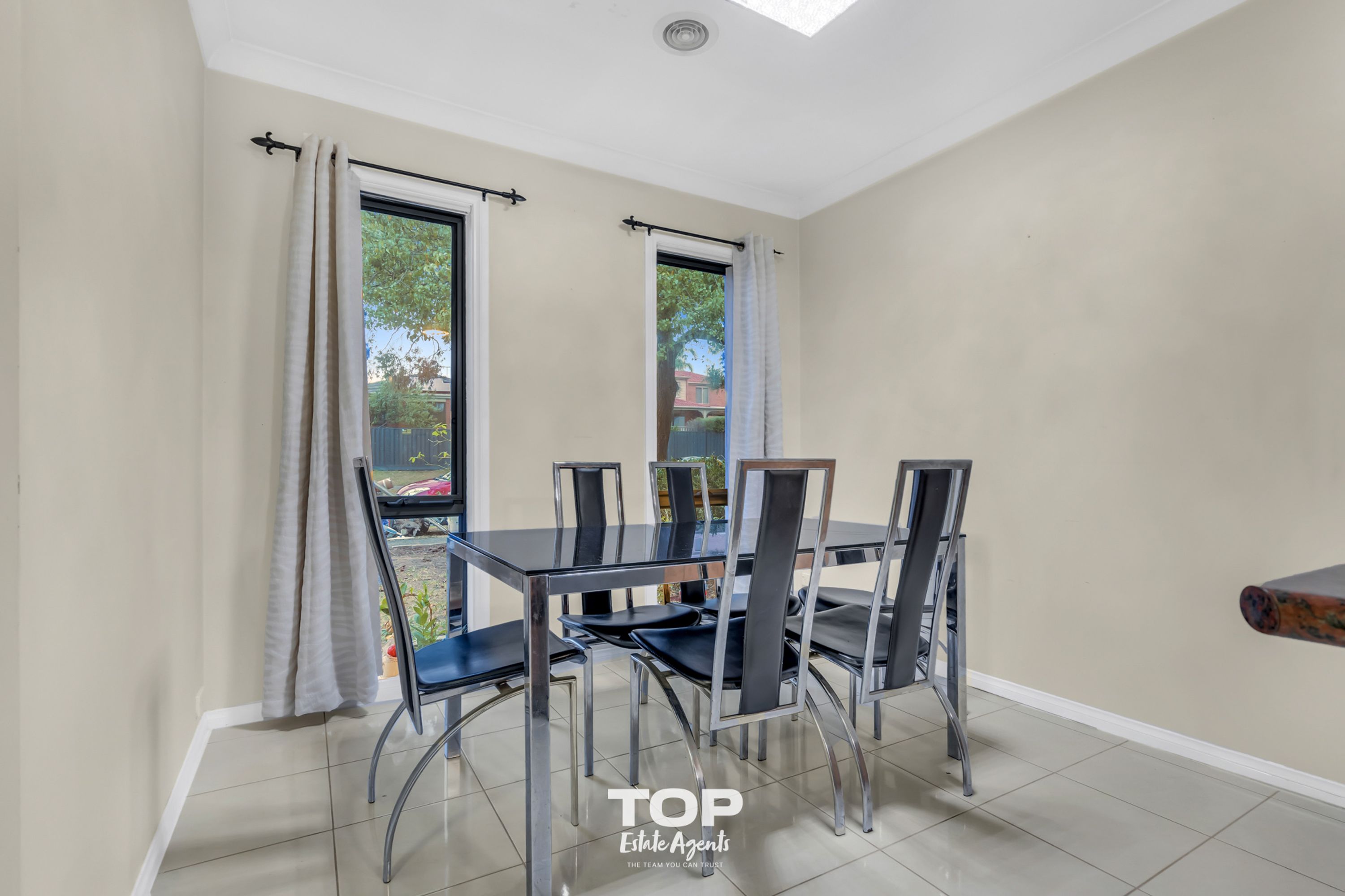 153 Hinrichsen Drive, Hallam - Thumbnail 3