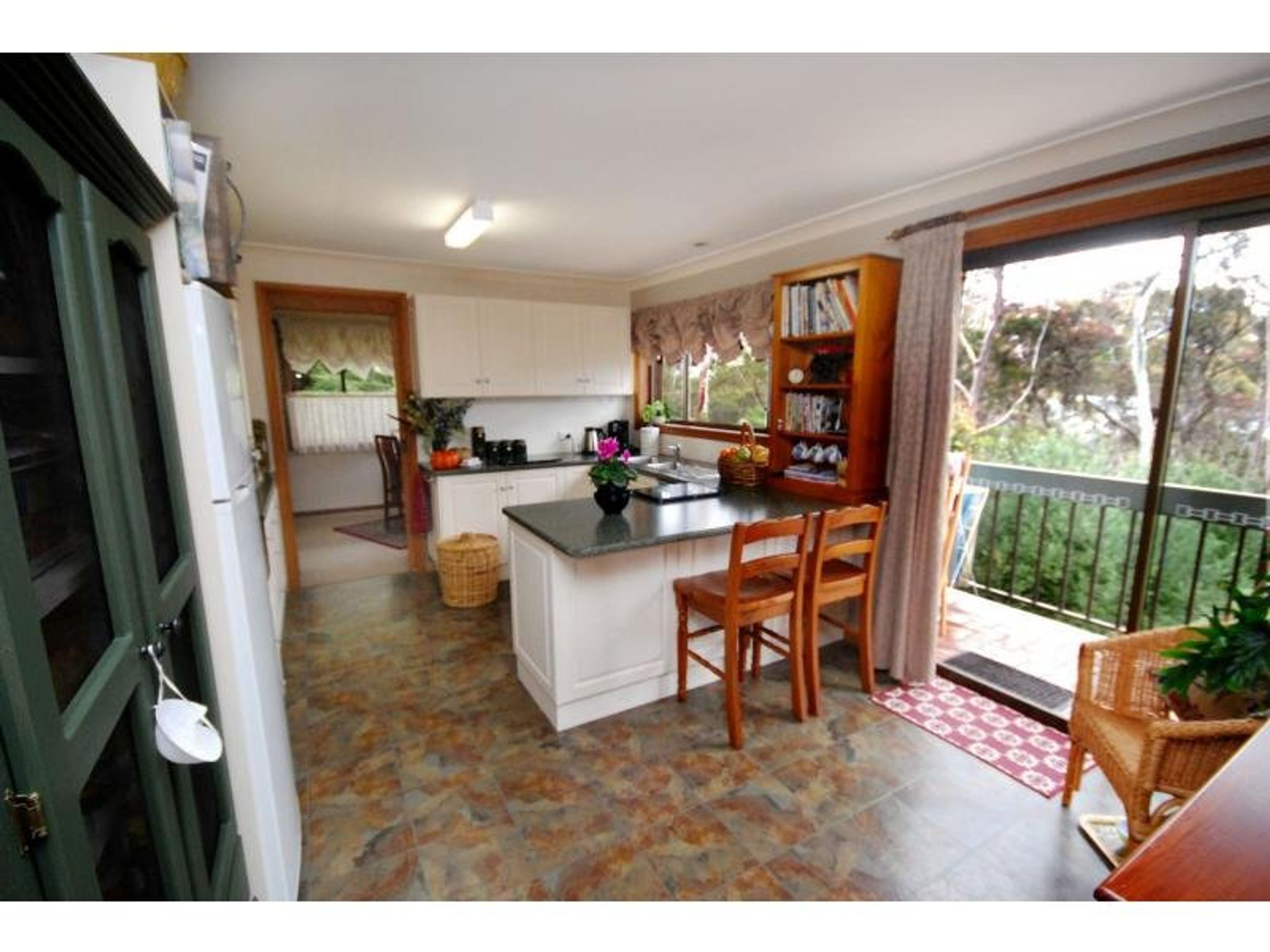 146 Victoria Street, Mount Victoria - Thumbnail 4