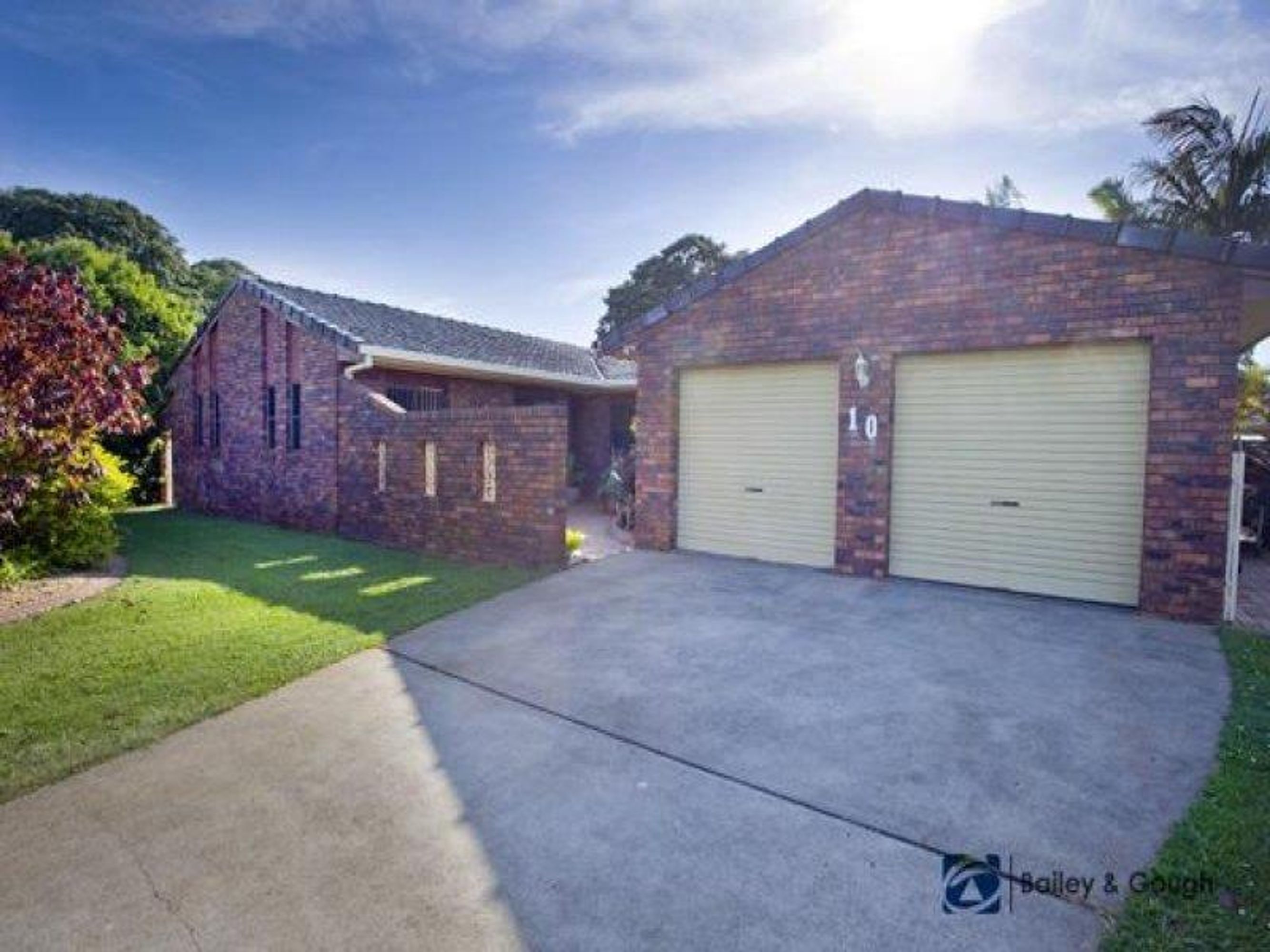 10 Shadybower Drive, Junction Hill - Thumbnail 3