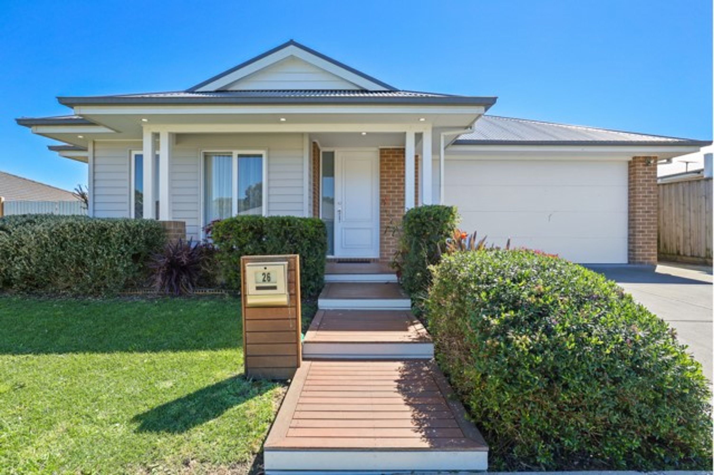 26 Applebox Crescent, Yarragon - Image 1