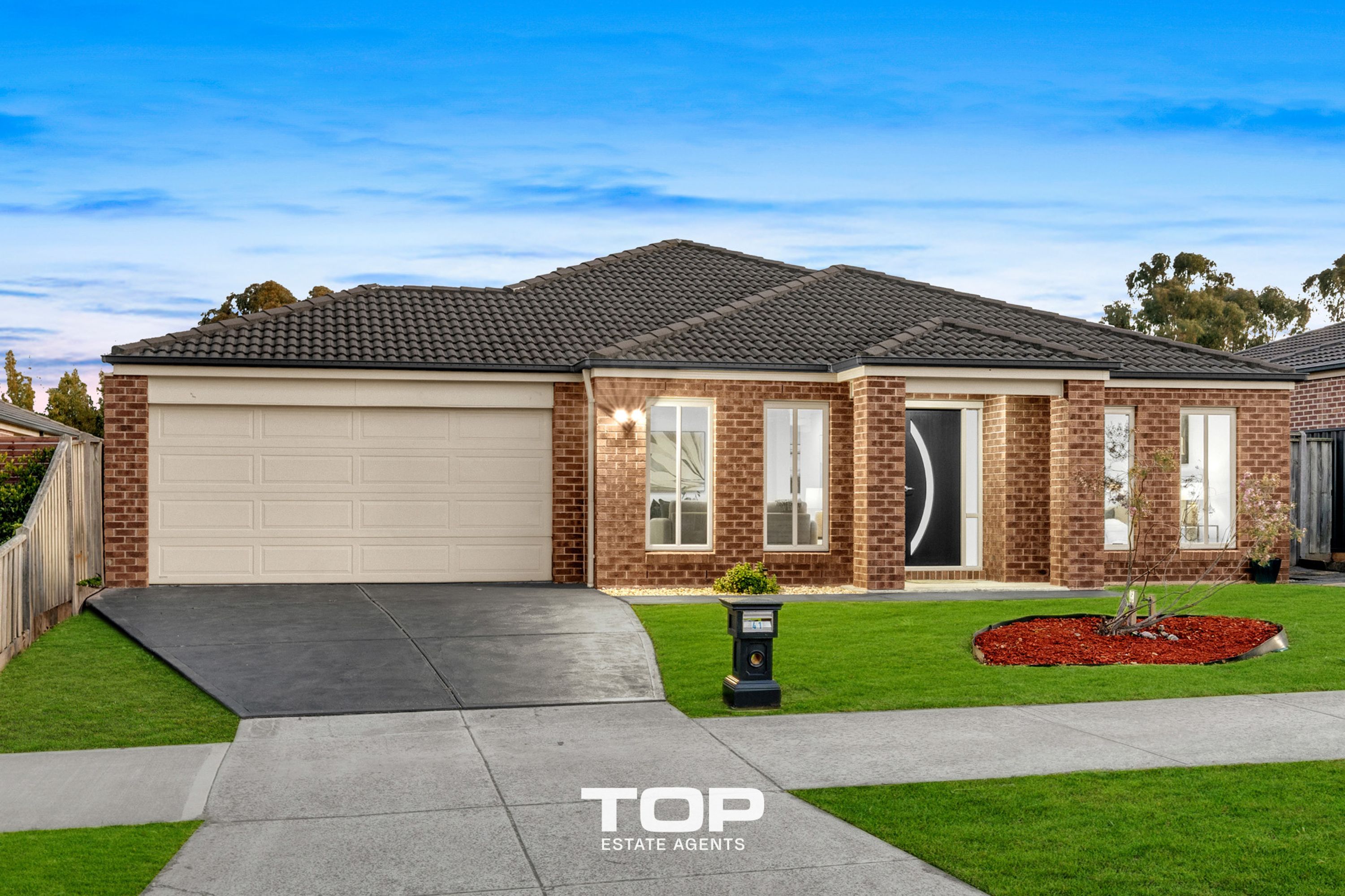 41 Thunderbolt Drive, Cranbourne East - Thumbnail 3