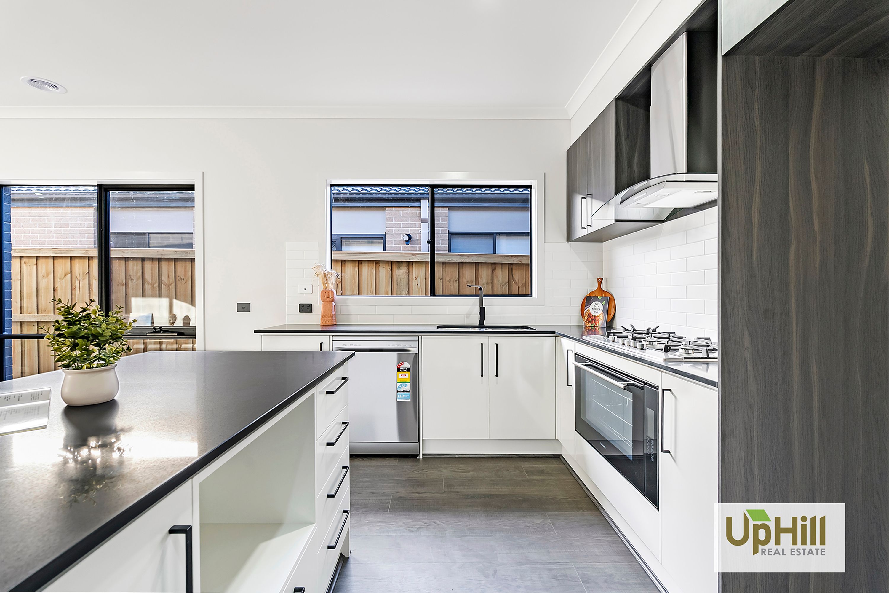 29 Tesaluke Avenue, Clyde North - Thumbnail 8