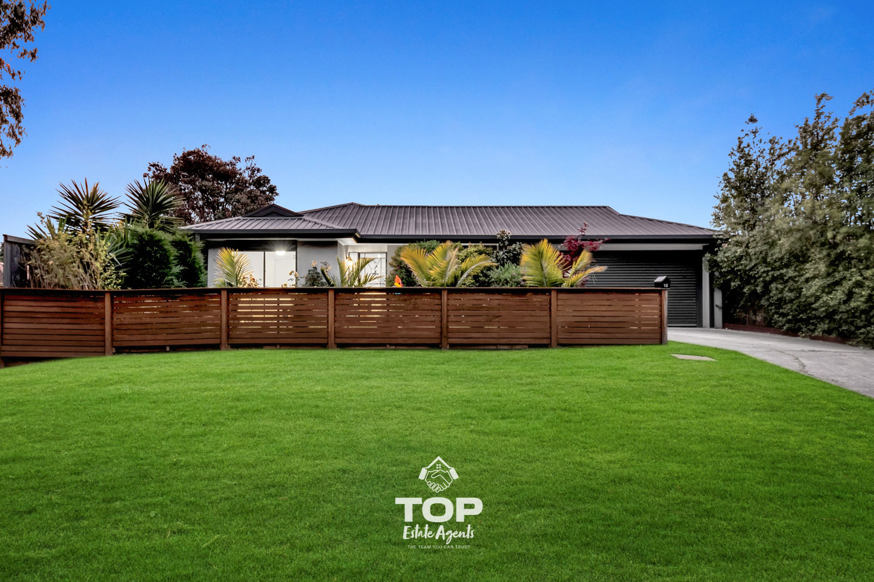 12 Douglas Court, Cranbourne West - Thumbnail 2