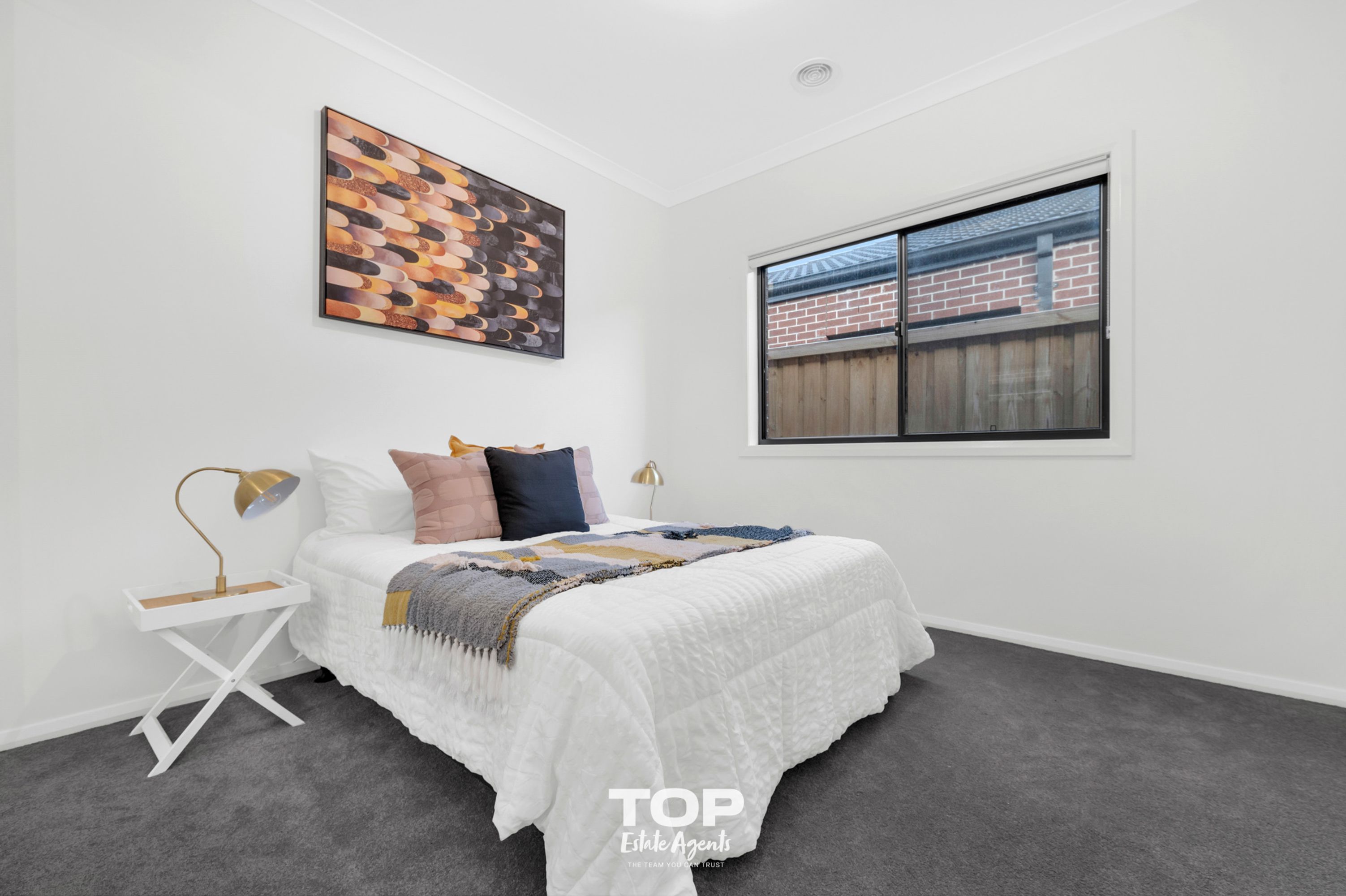 12 Diversity Road, Clyde North - Thumbnail 4