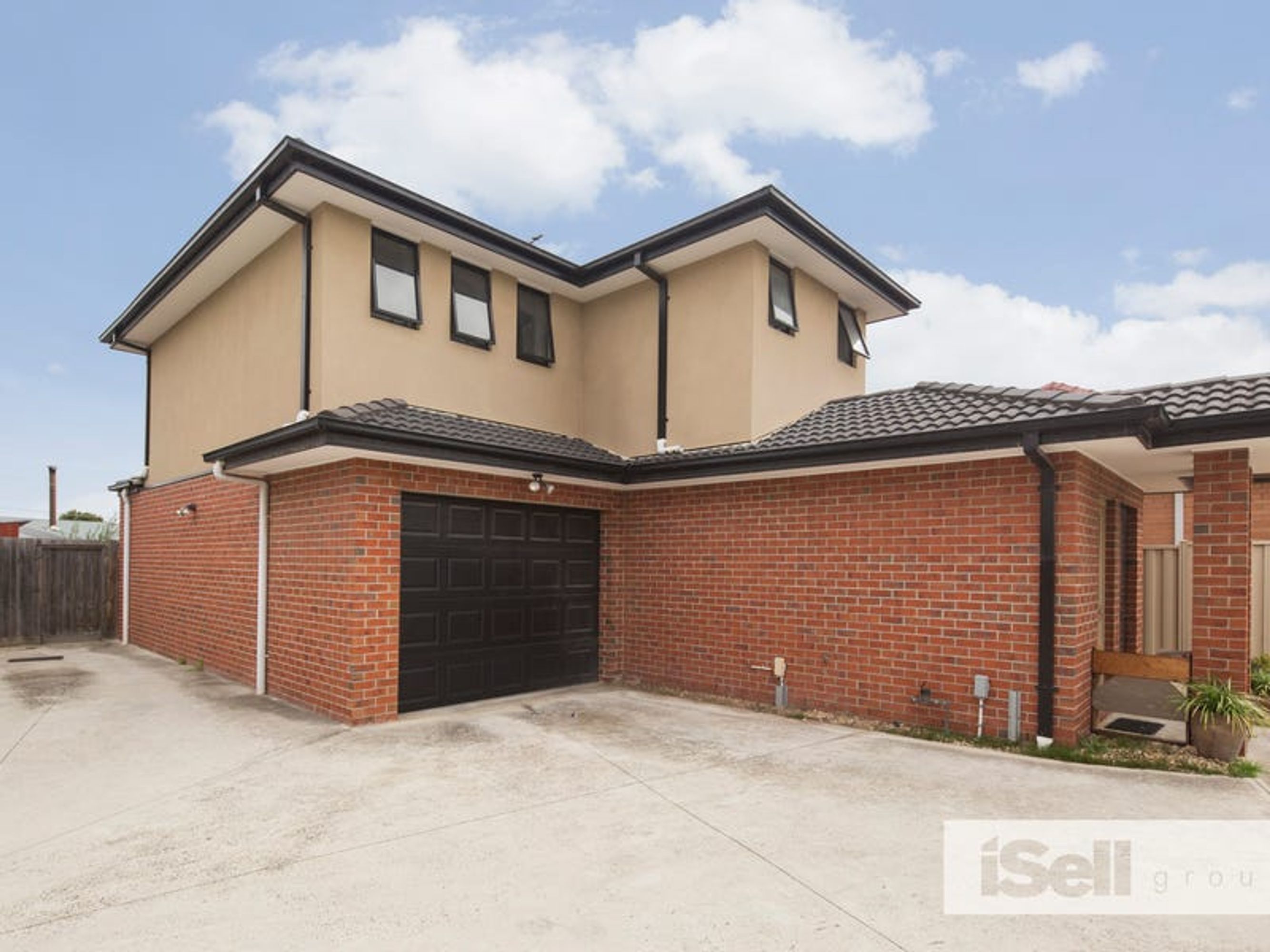 2/13 Davey Court, Springvale - Thumbnail 2