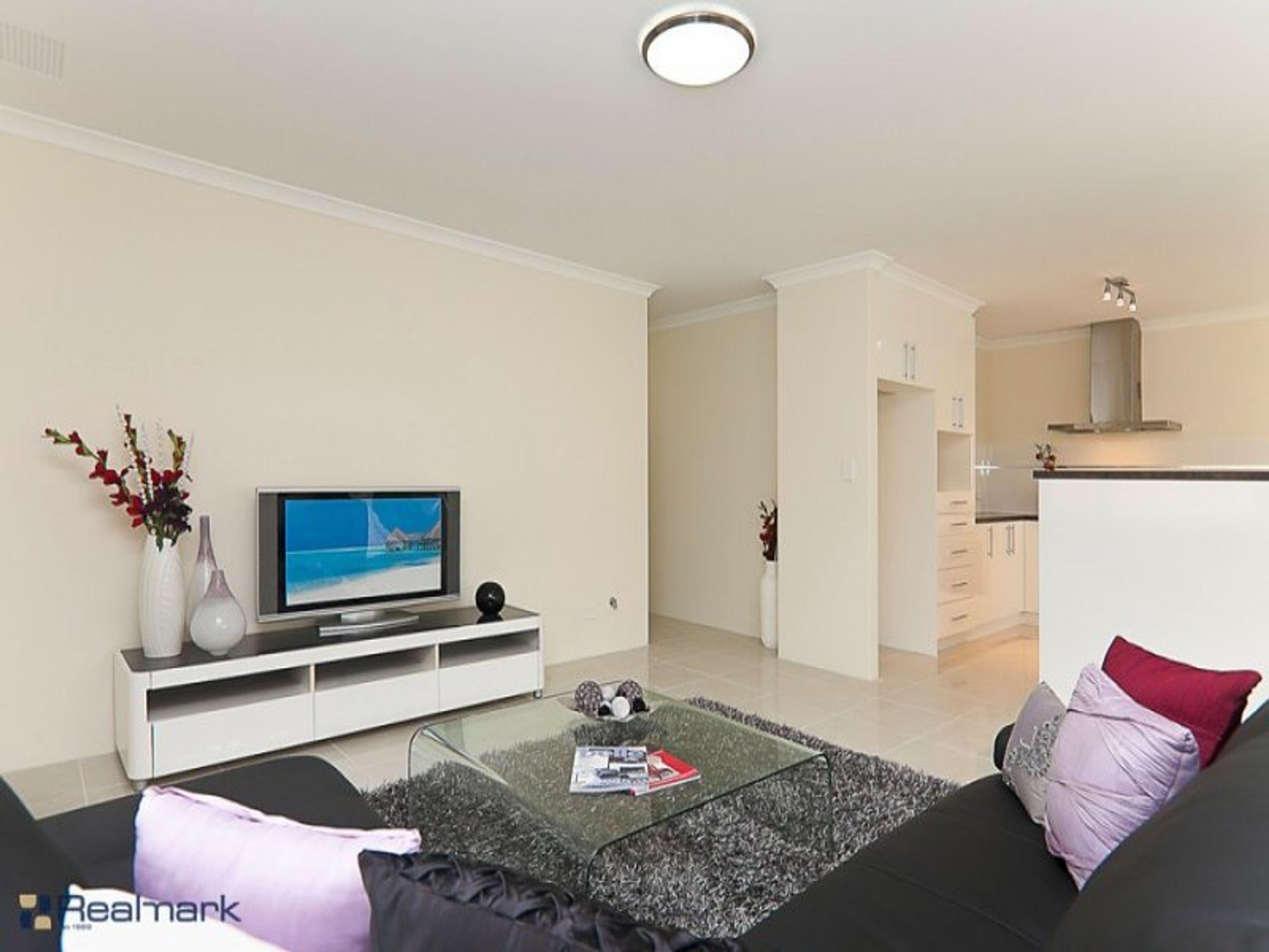 33 Van Gogh Road, Tapping - Thumbnail 7