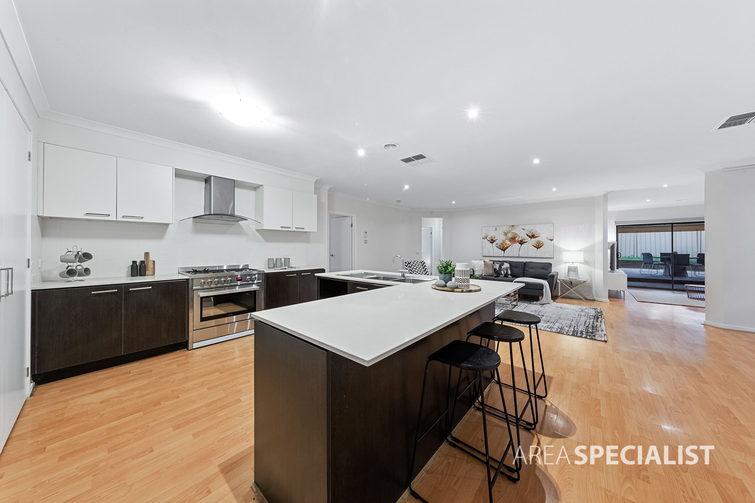 11 Darleith Terrace, Caroline Springs VIC 3023, Caroline Springs - Thumbnail 4