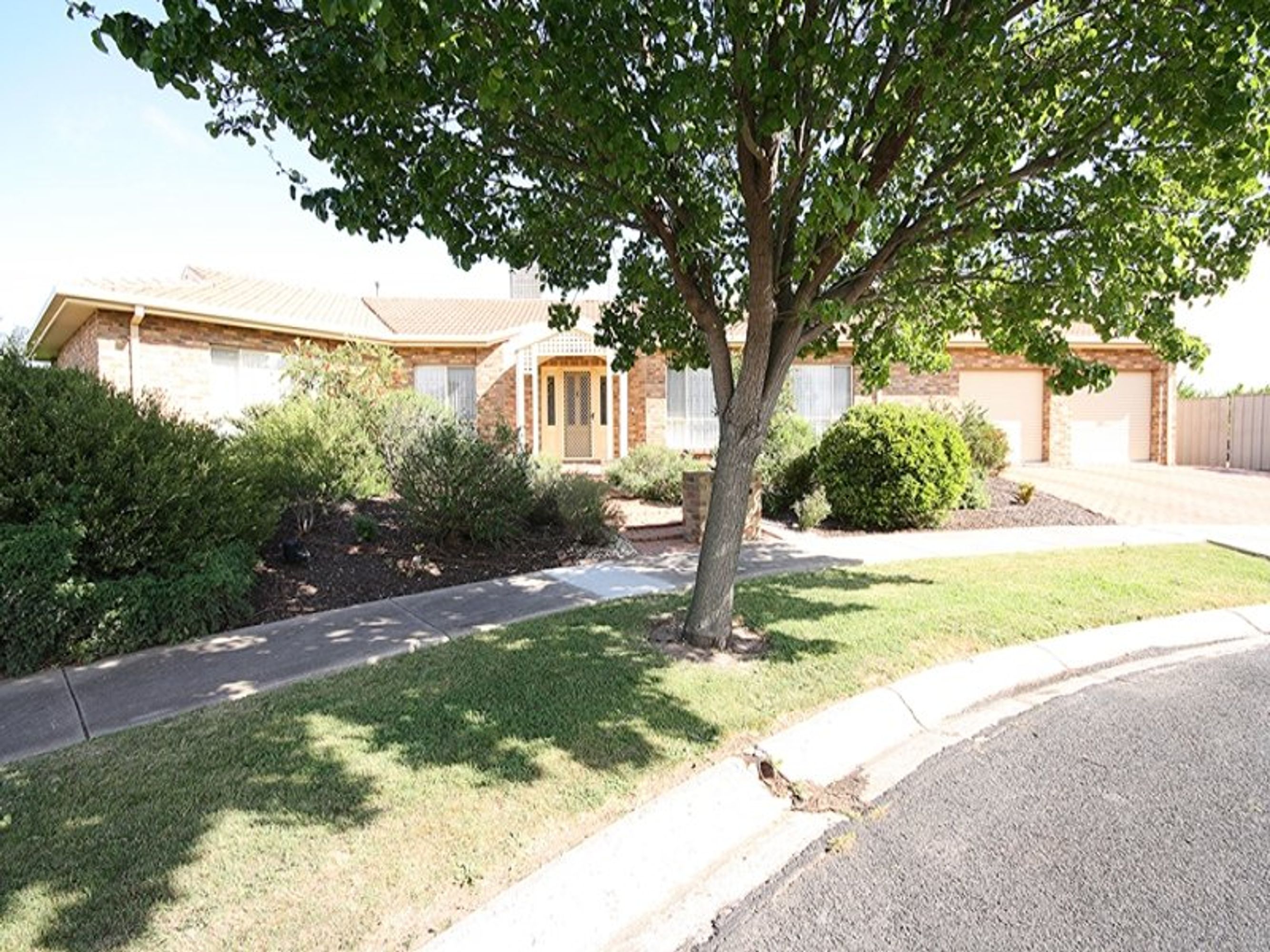 6 Hartigan Court, Horsham VIC 3400