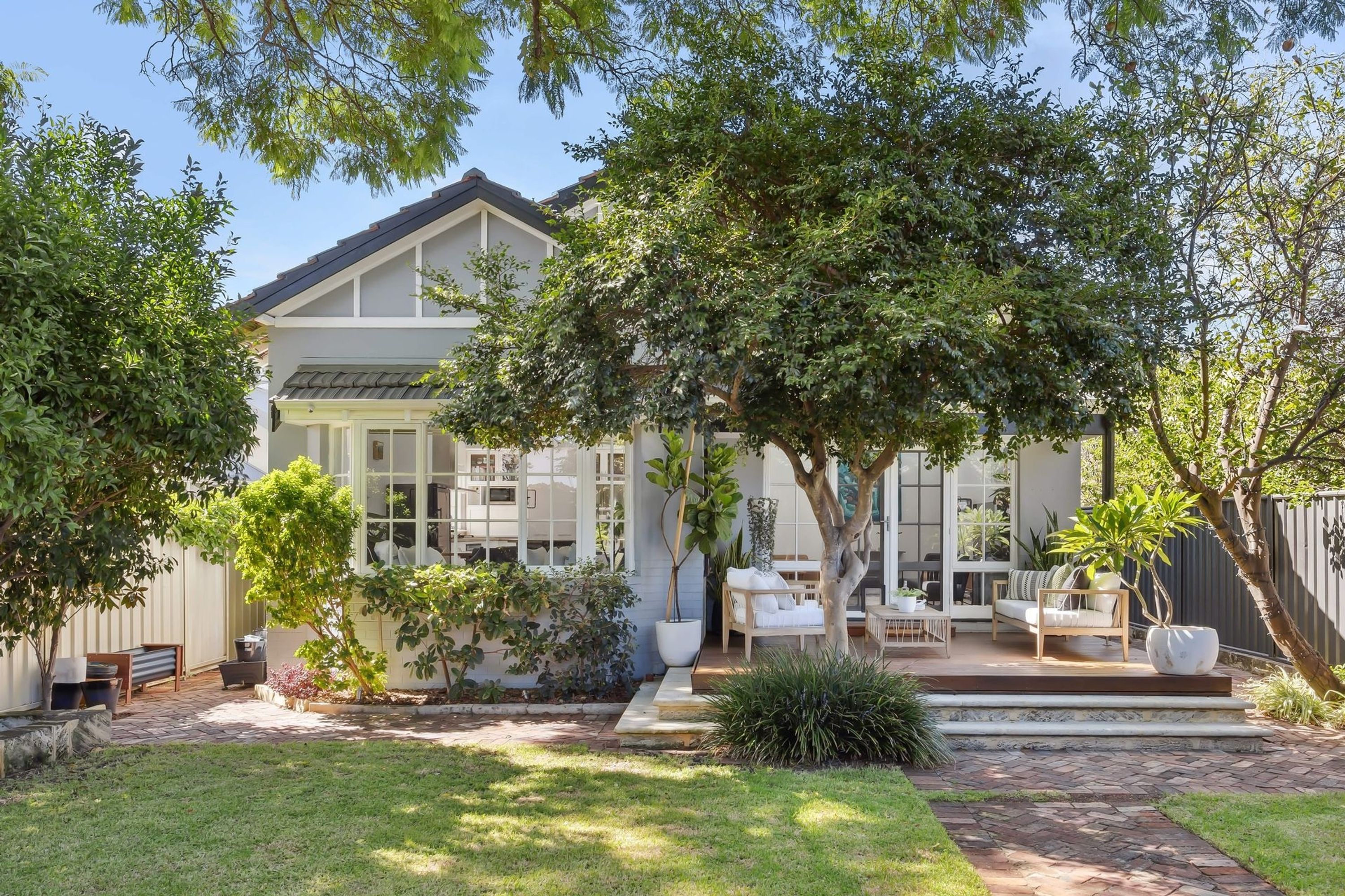 161 Gloster Street