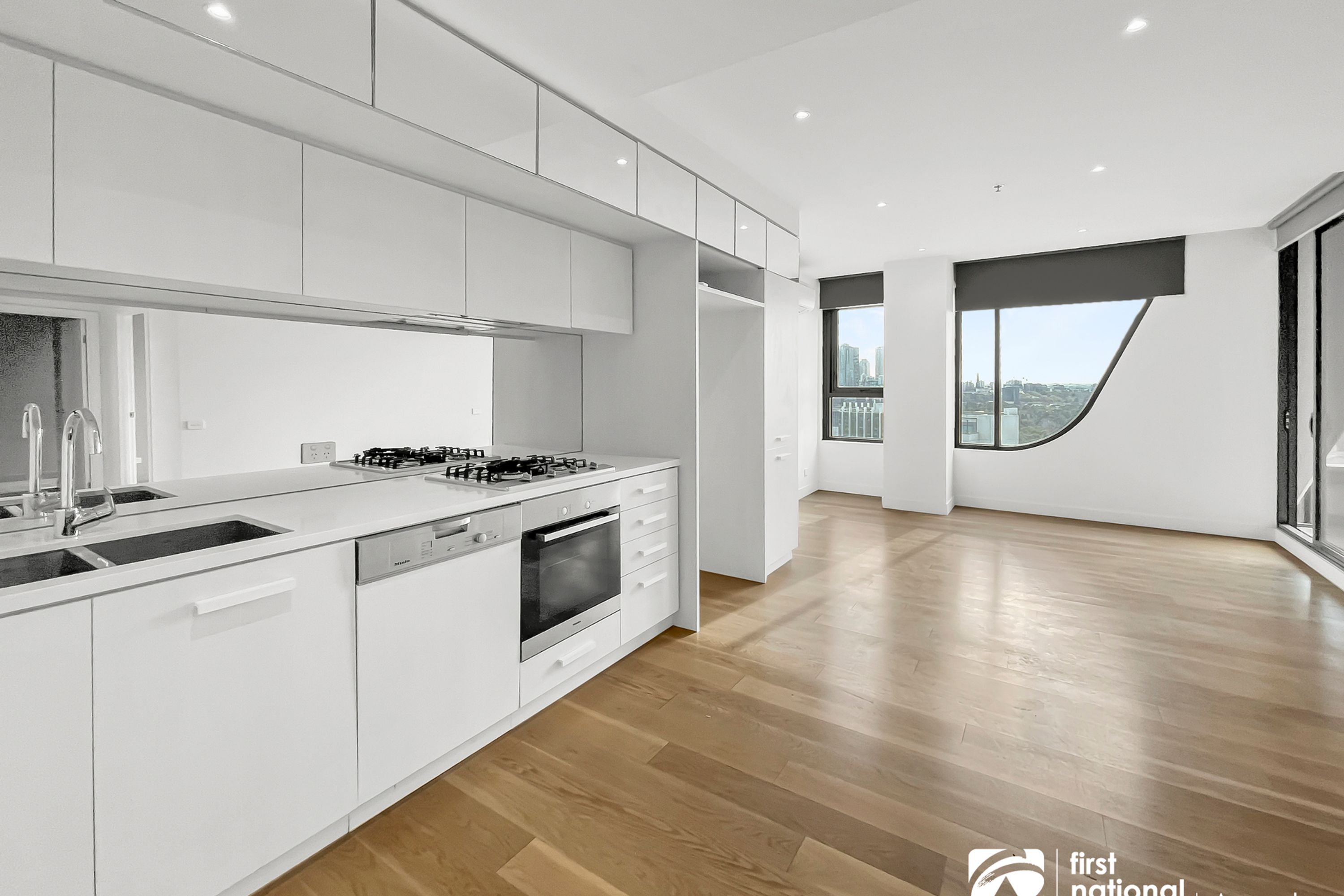 2304/38 Albert Road, South Melbourne - Thumbnail 2