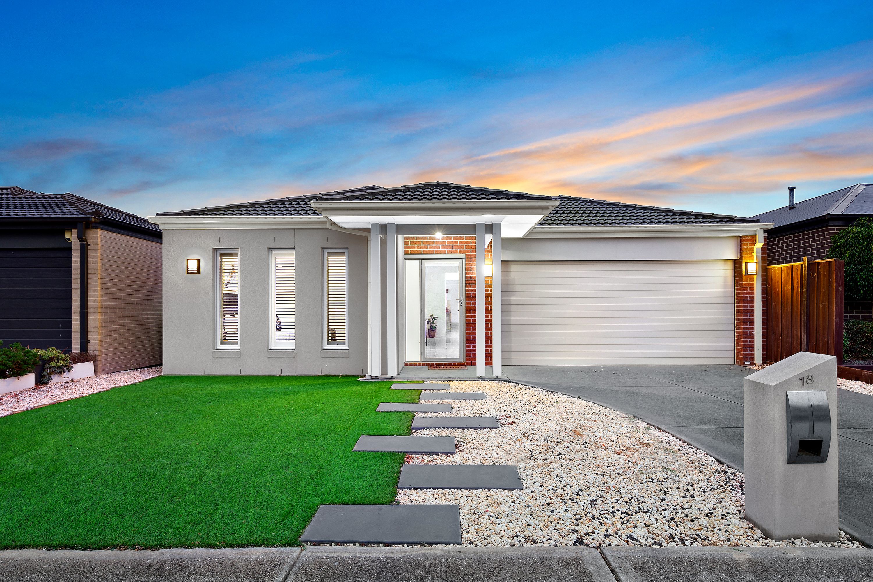 18 Aubisque Close, Fraser Rise VIC 3336, Fraser Rise - Thumbnail 2
