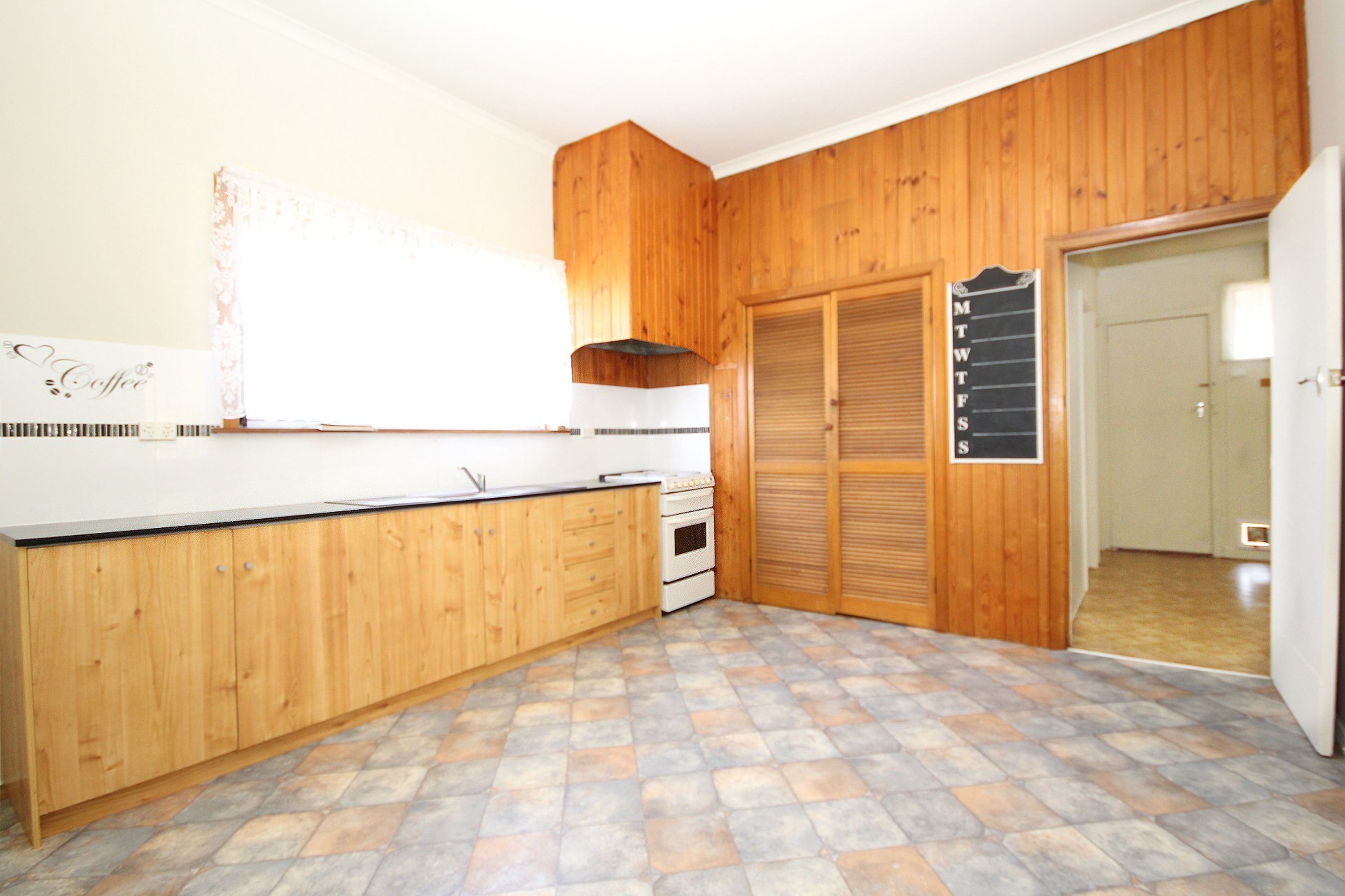4 Don Street, Horsham VIC 3400, Horsham - Thumbnail 4