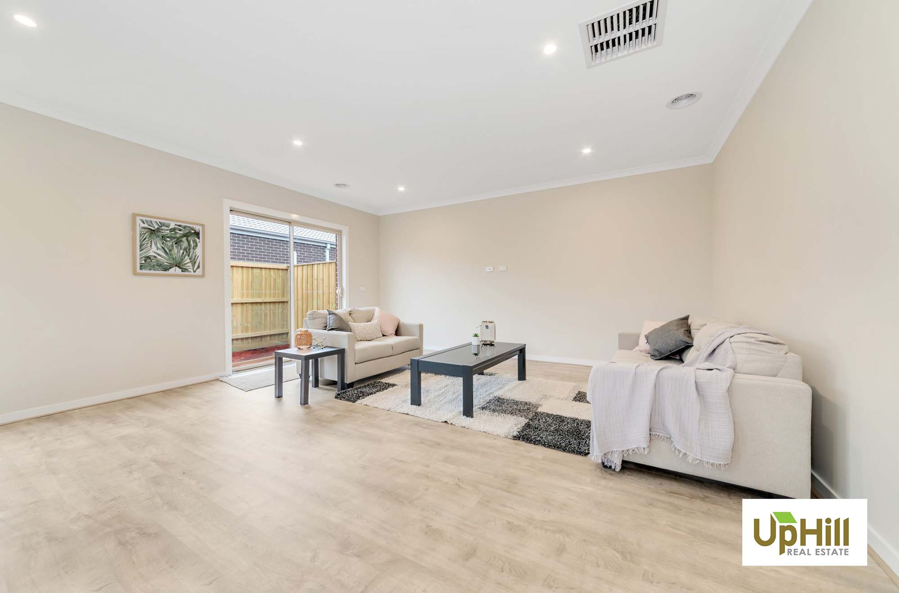 21 SWALLOWTAIL AVENUE, Clyde North - Thumbnail 7