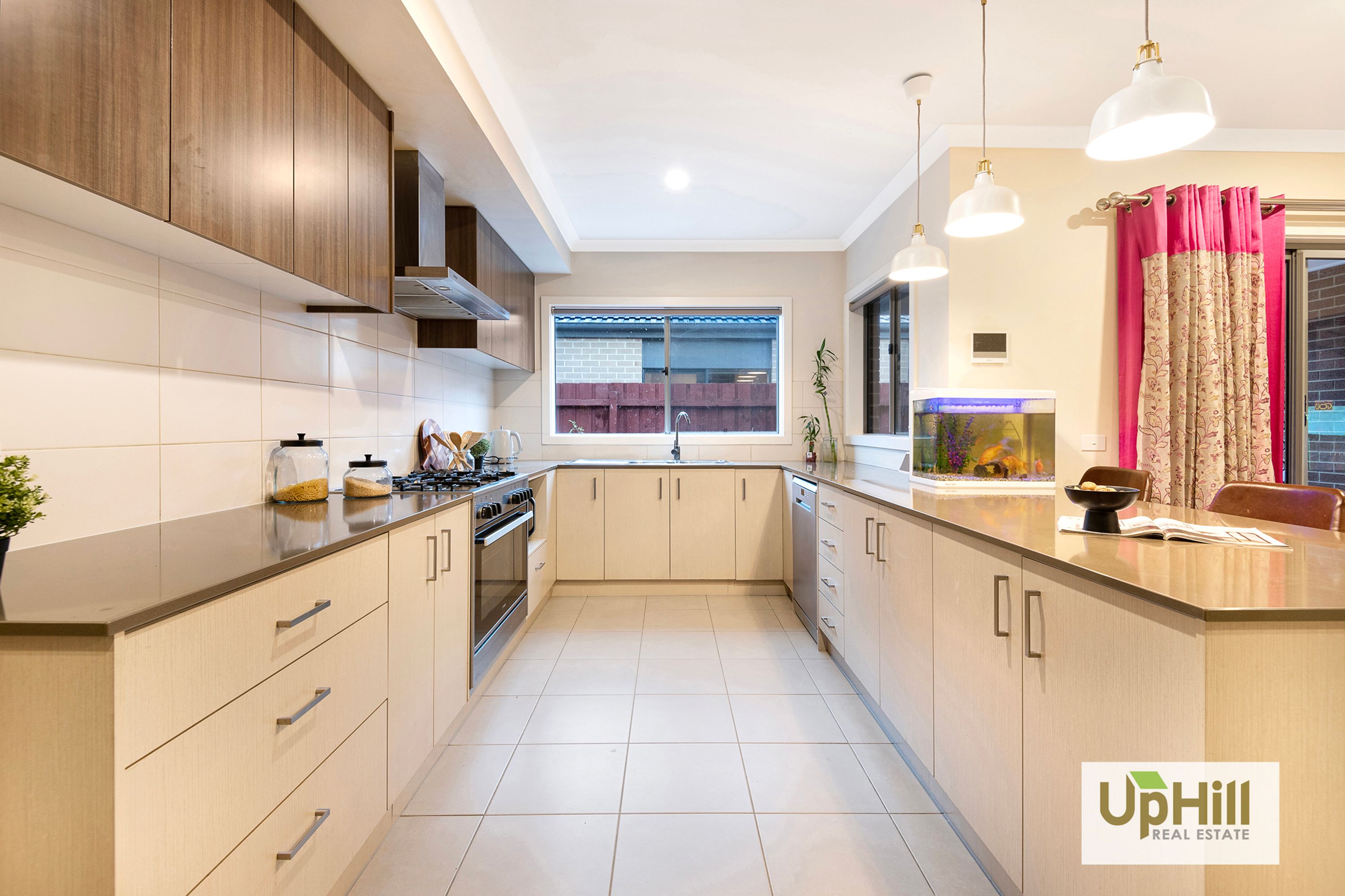 37 Fiorelli Boulevard, Cranbourne East - Thumbnail 5