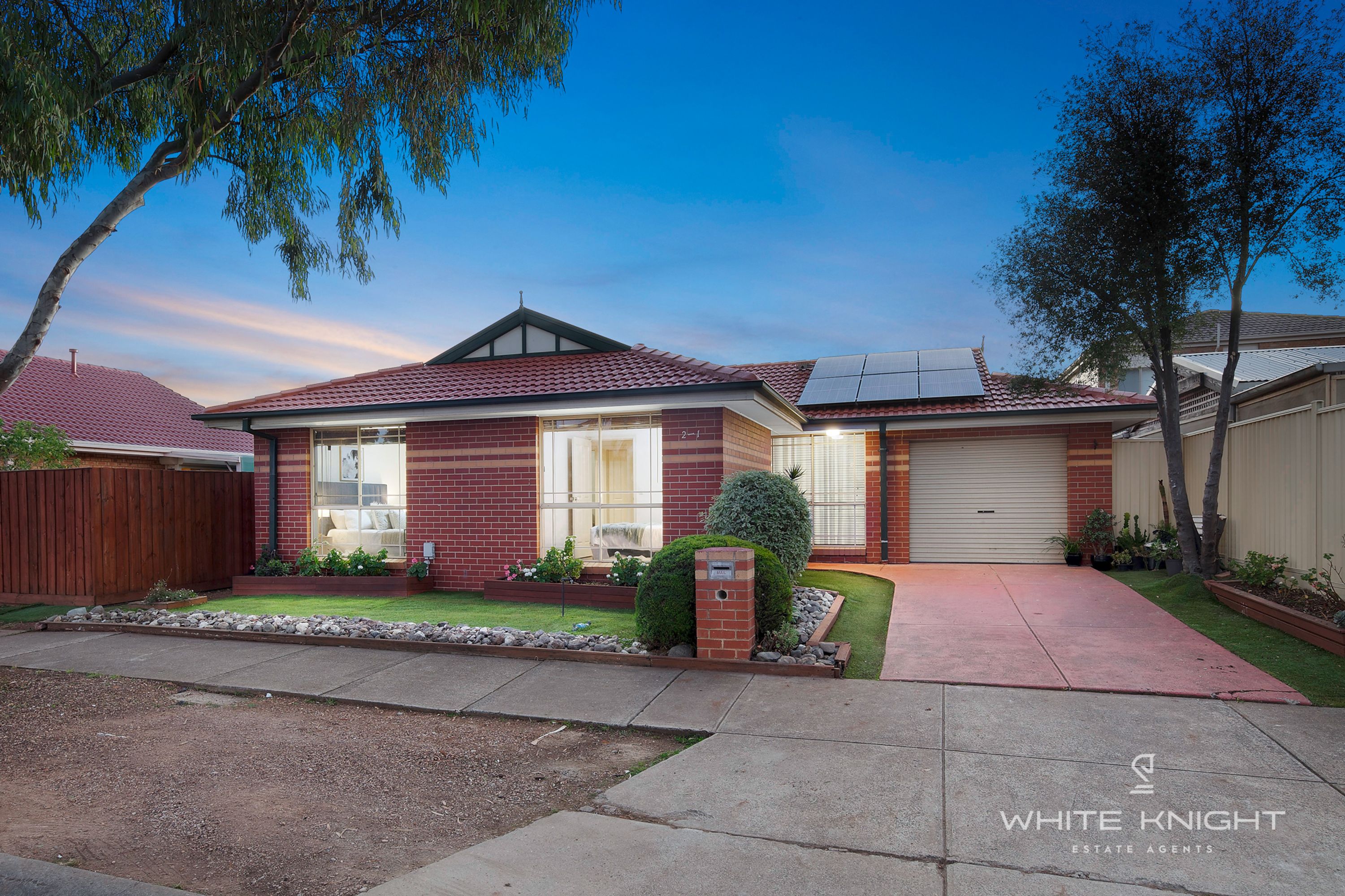 2/1 Catherine Drive, Hillside VIC 3037, Hillside - Thumbnail 2