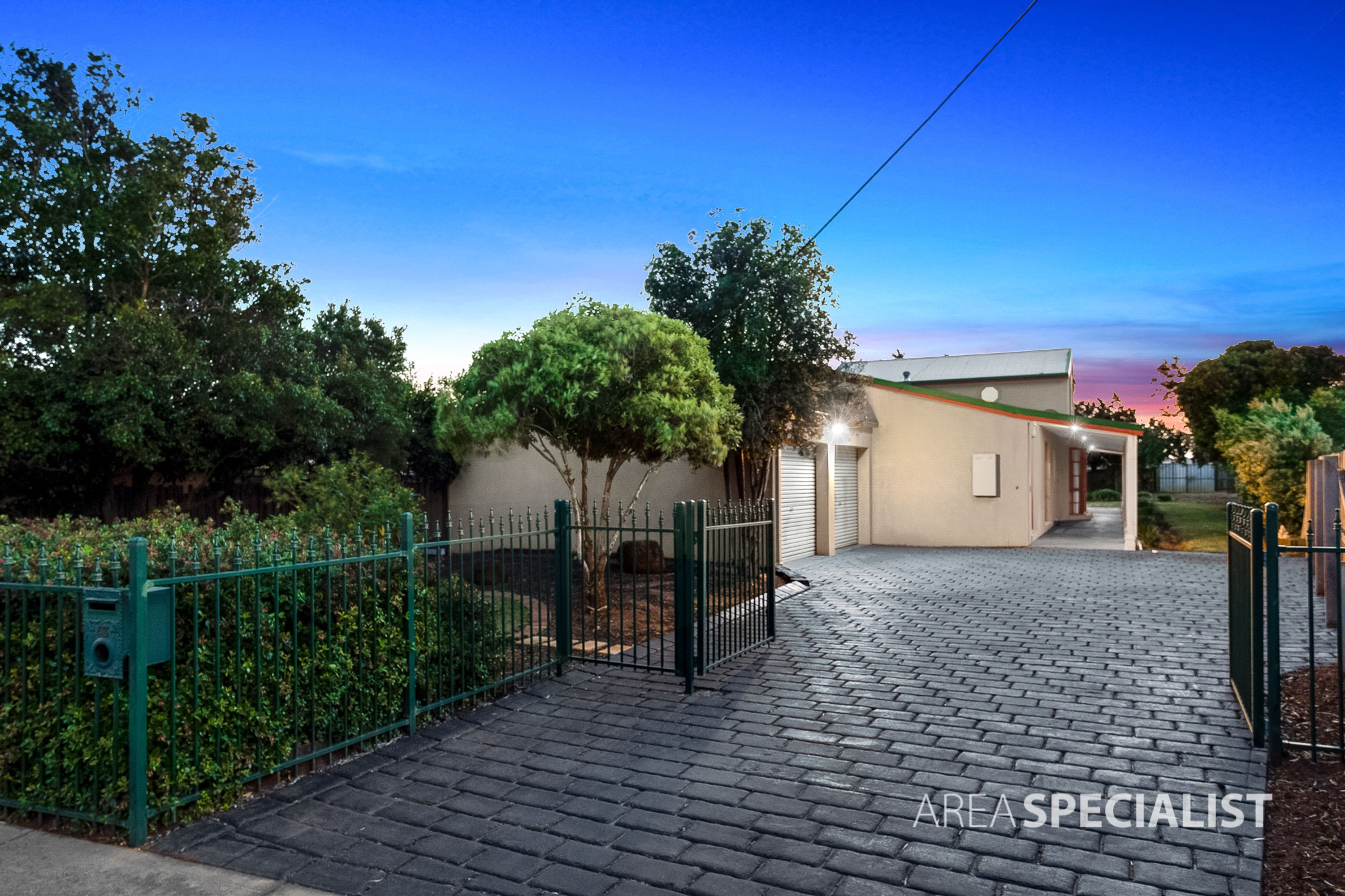 43 Stewart Crescent, Rockbank VIC 3335, Rockbank - Thumbnail 2