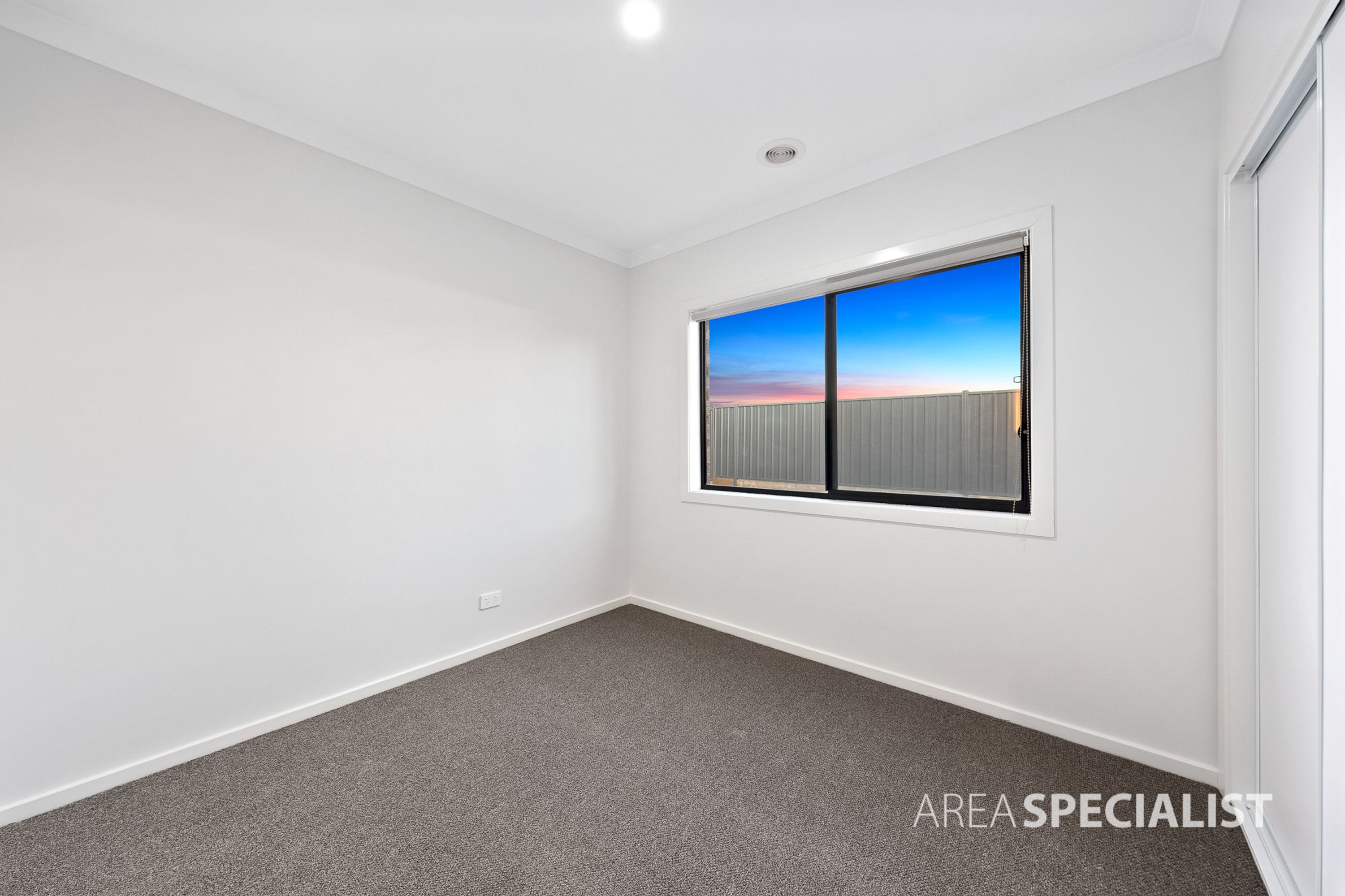 4 Ambervue Drive, Cobblebank VIC 3338, Cobblebank - Thumbnail 8