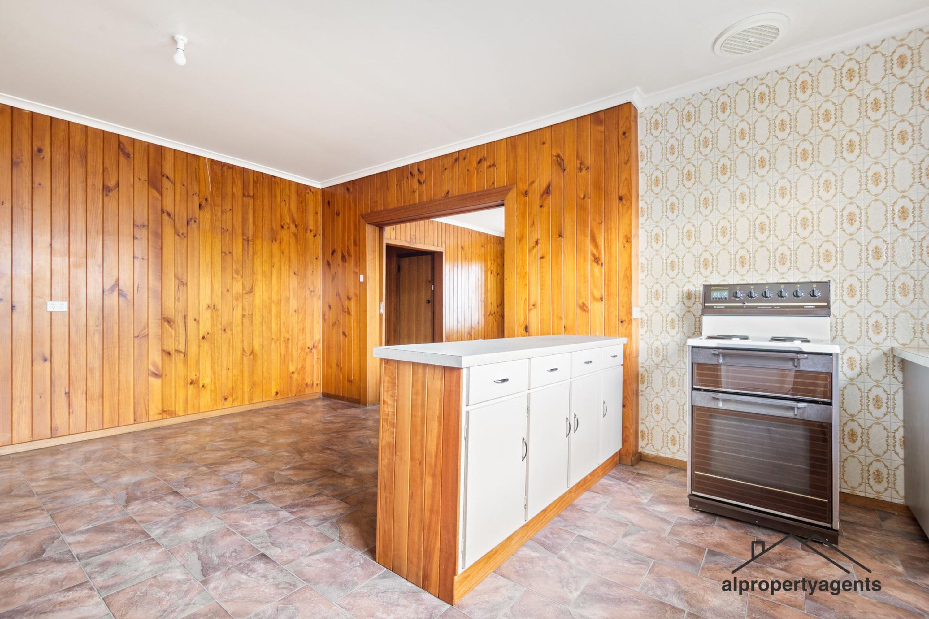 19 Anderson Street, Horsham VIC 3400, Horsham - Thumbnail 2