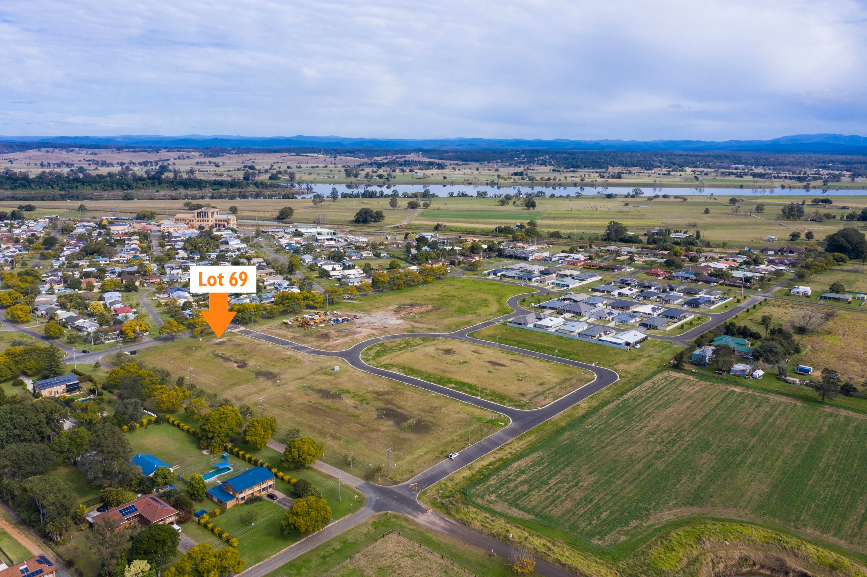 2 Tulipwood Street, Grafton - Image 1