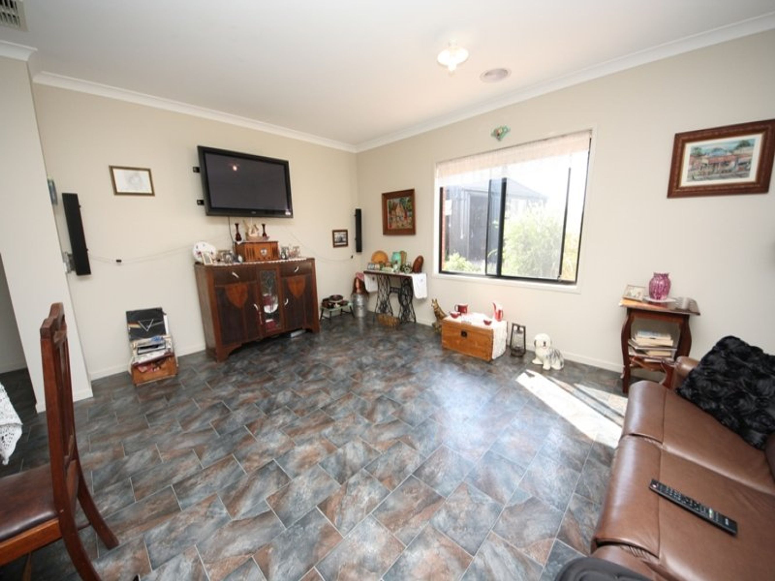 42 McTavish Boulevard, Horsham VIC 3400, Horsham - Thumbnail 3