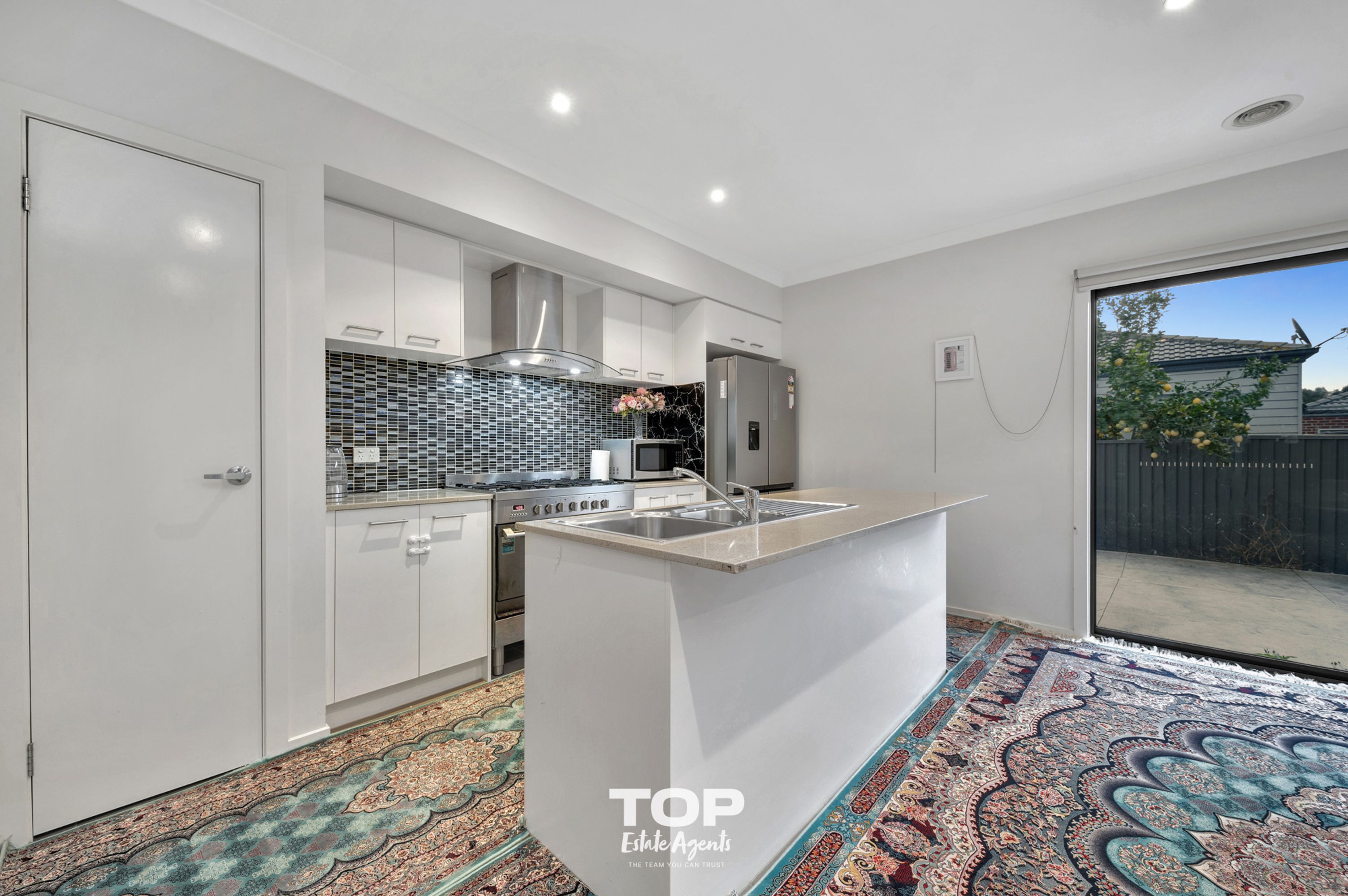 25 Marrone boulevard, Cranbourne East - Thumbnail 8