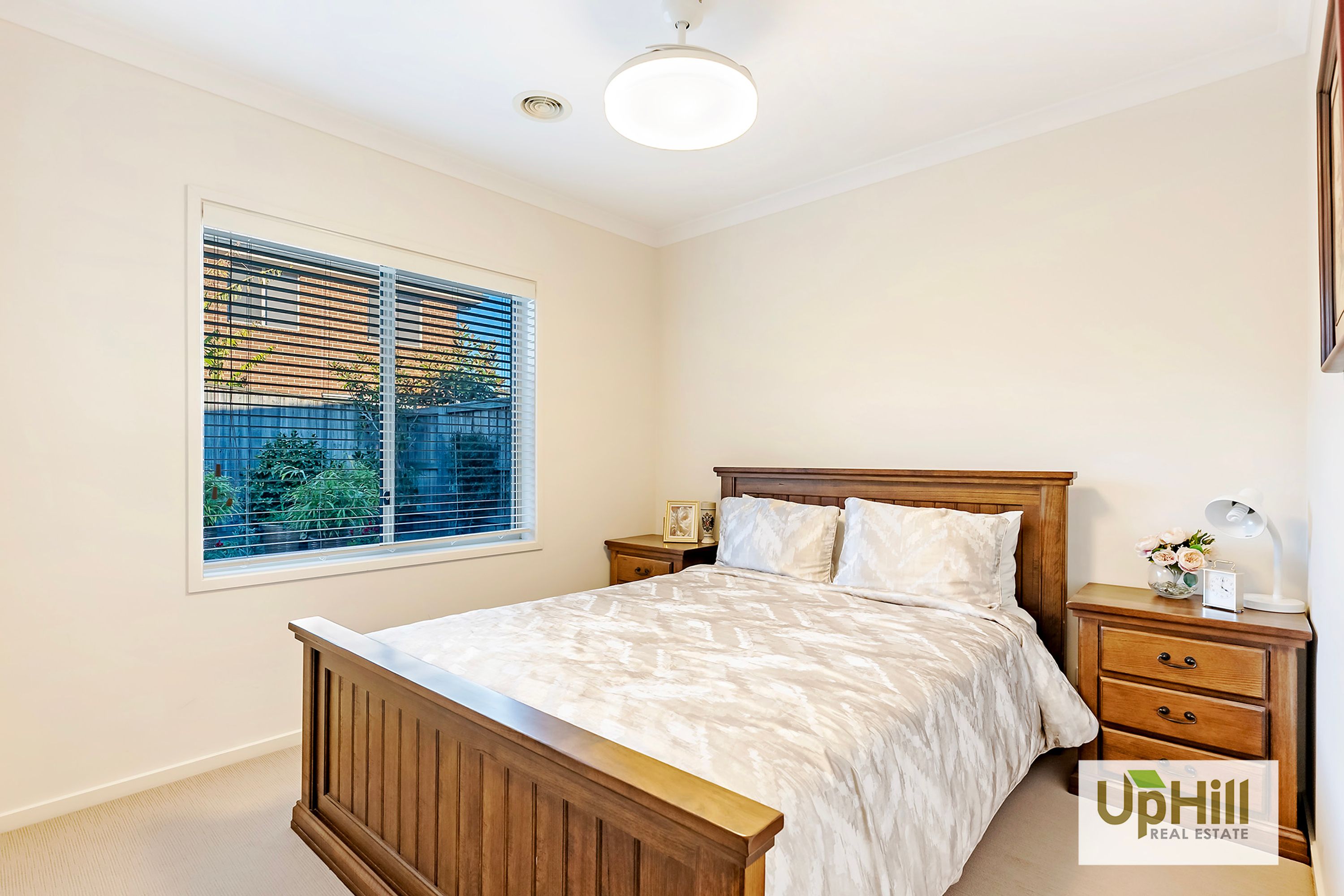 64 Como Parade, Clyde North - Thumbnail 3