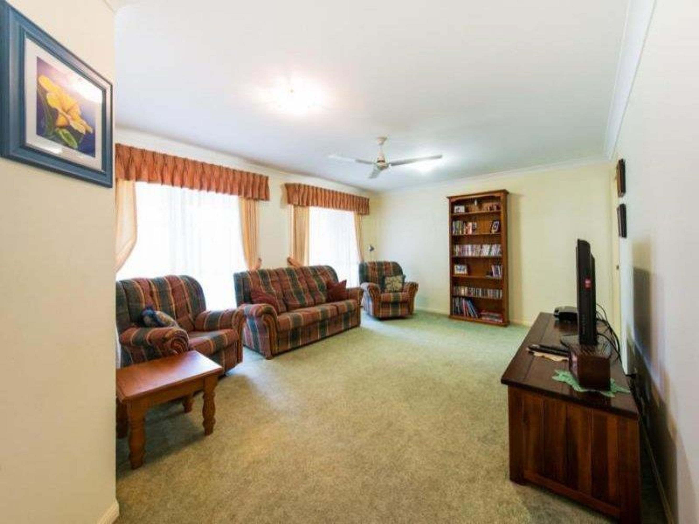 14 North Meadow Drive, Grafton - Thumbnail 5