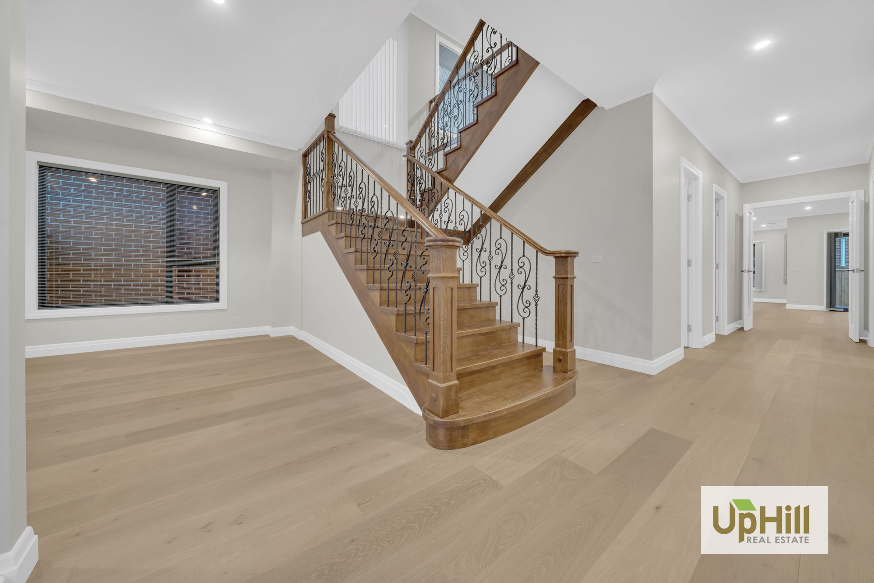 36 Gallant Drive, Clyde North - Thumbnail 3