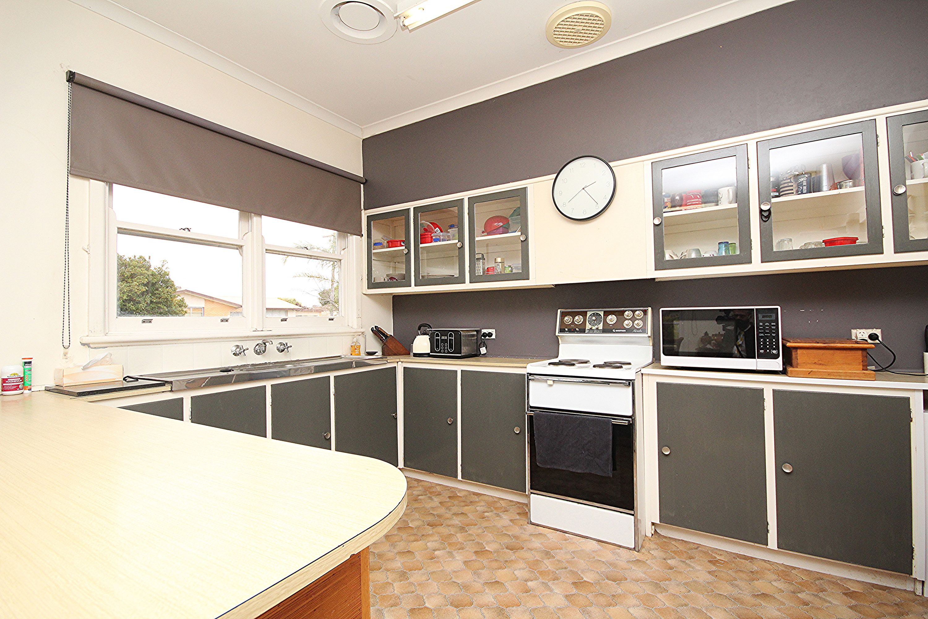 12 Banool Street, Horsham VIC 3400, Horsham - Thumbnail 2