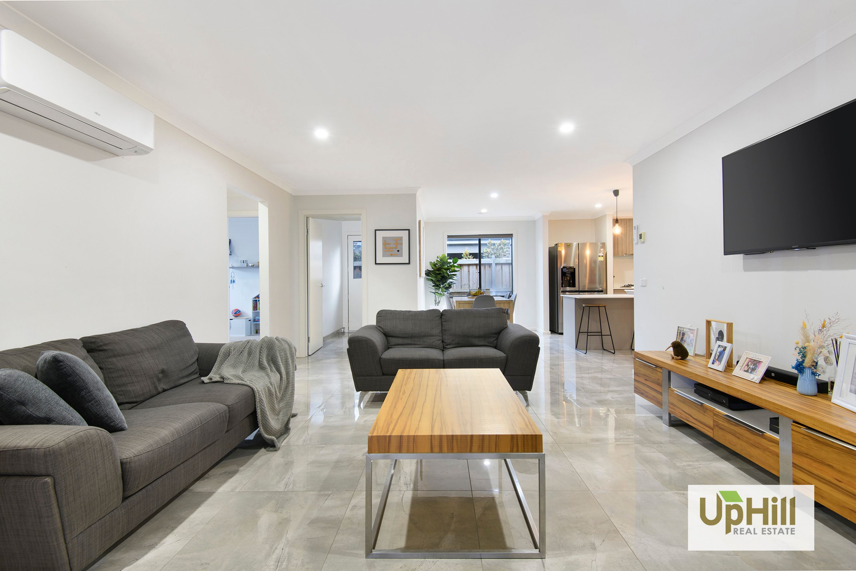18 Thoroughbred Drive, Clyde North - Thumbnail 7