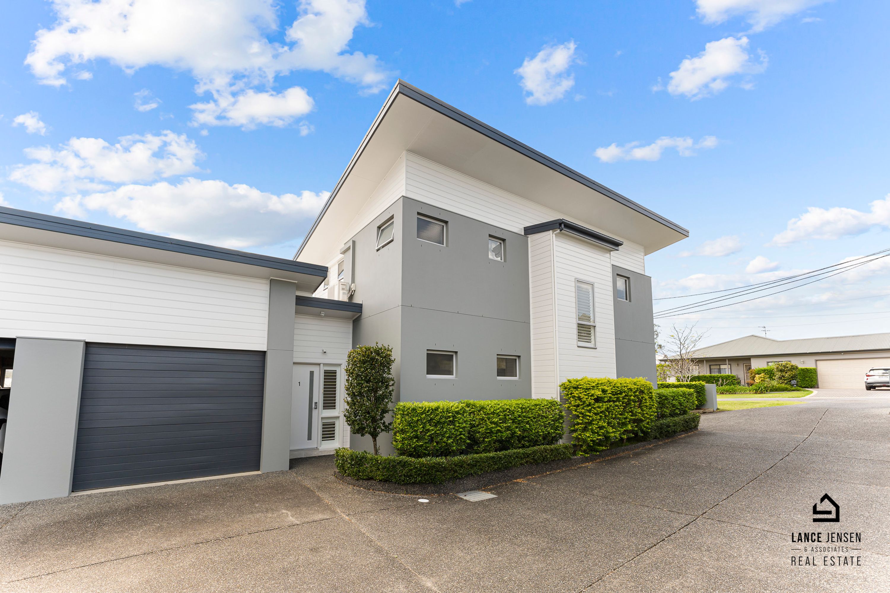 Unit 1/5-7 Starling Street, Warners Bay - Image 1