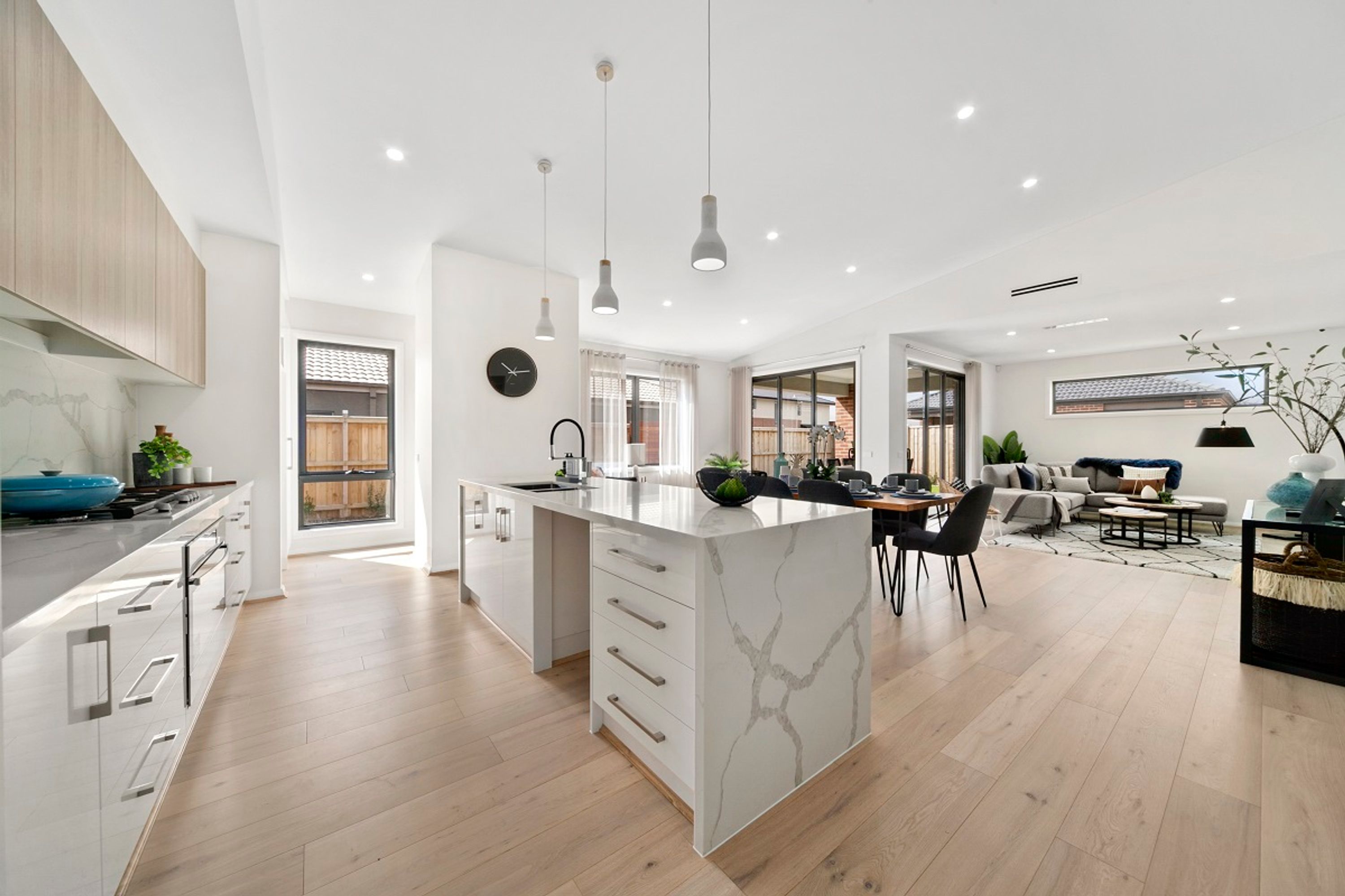 28 MURPHY STREET, Clyde North - Thumbnail 8