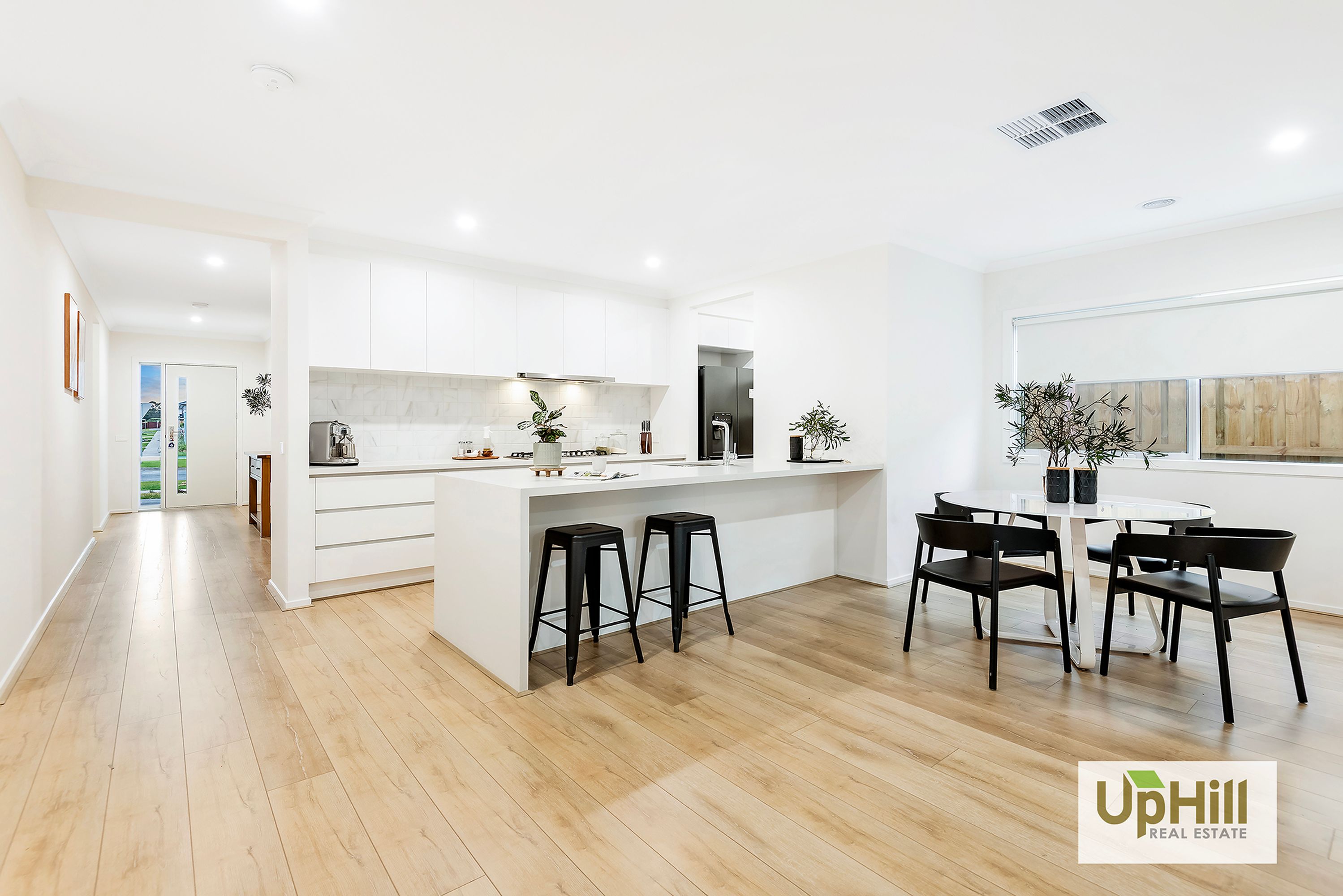 40 Burnbank Parade, Clyde North - Thumbnail 3